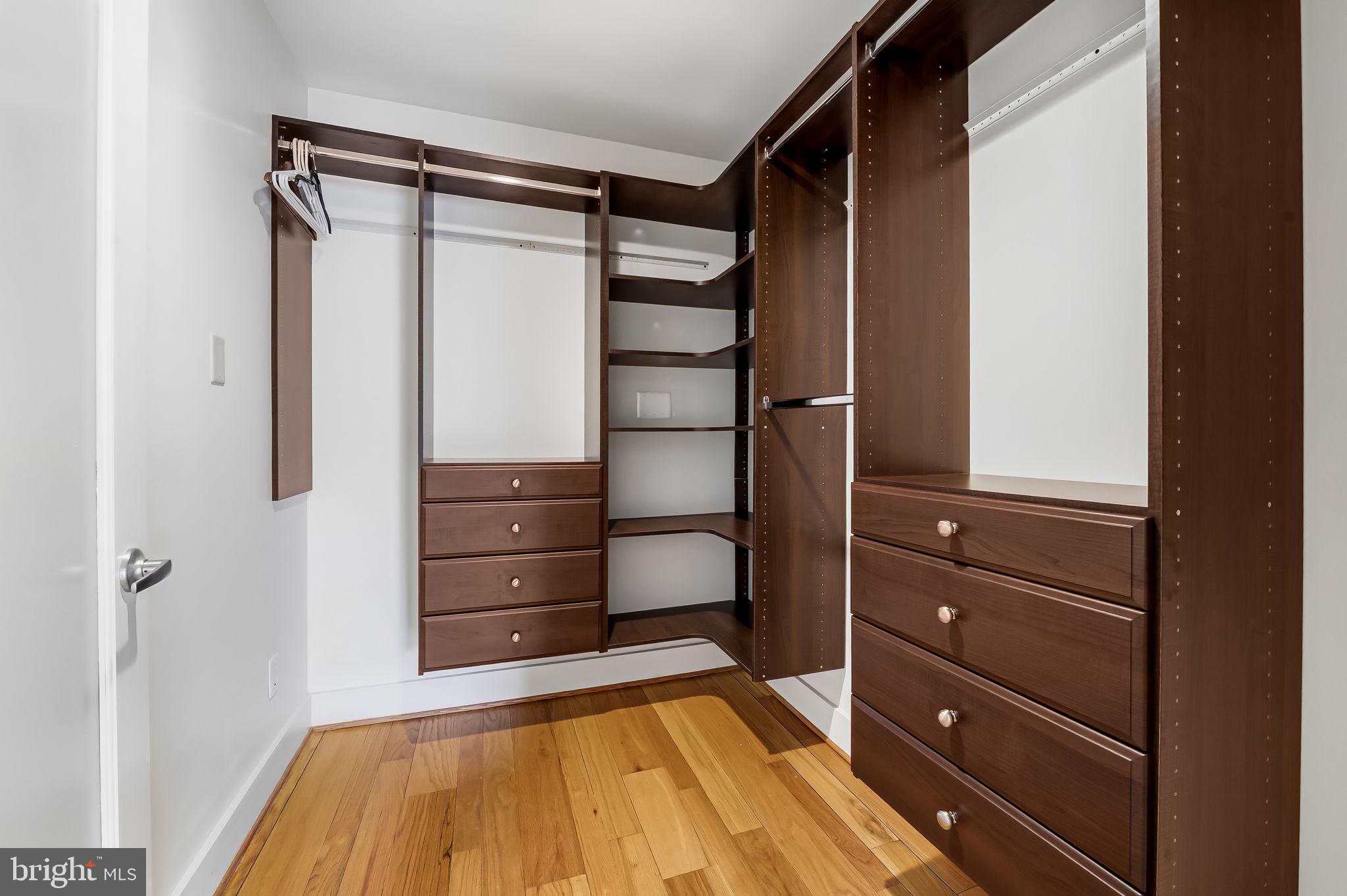 REGENCY PARK - Residential