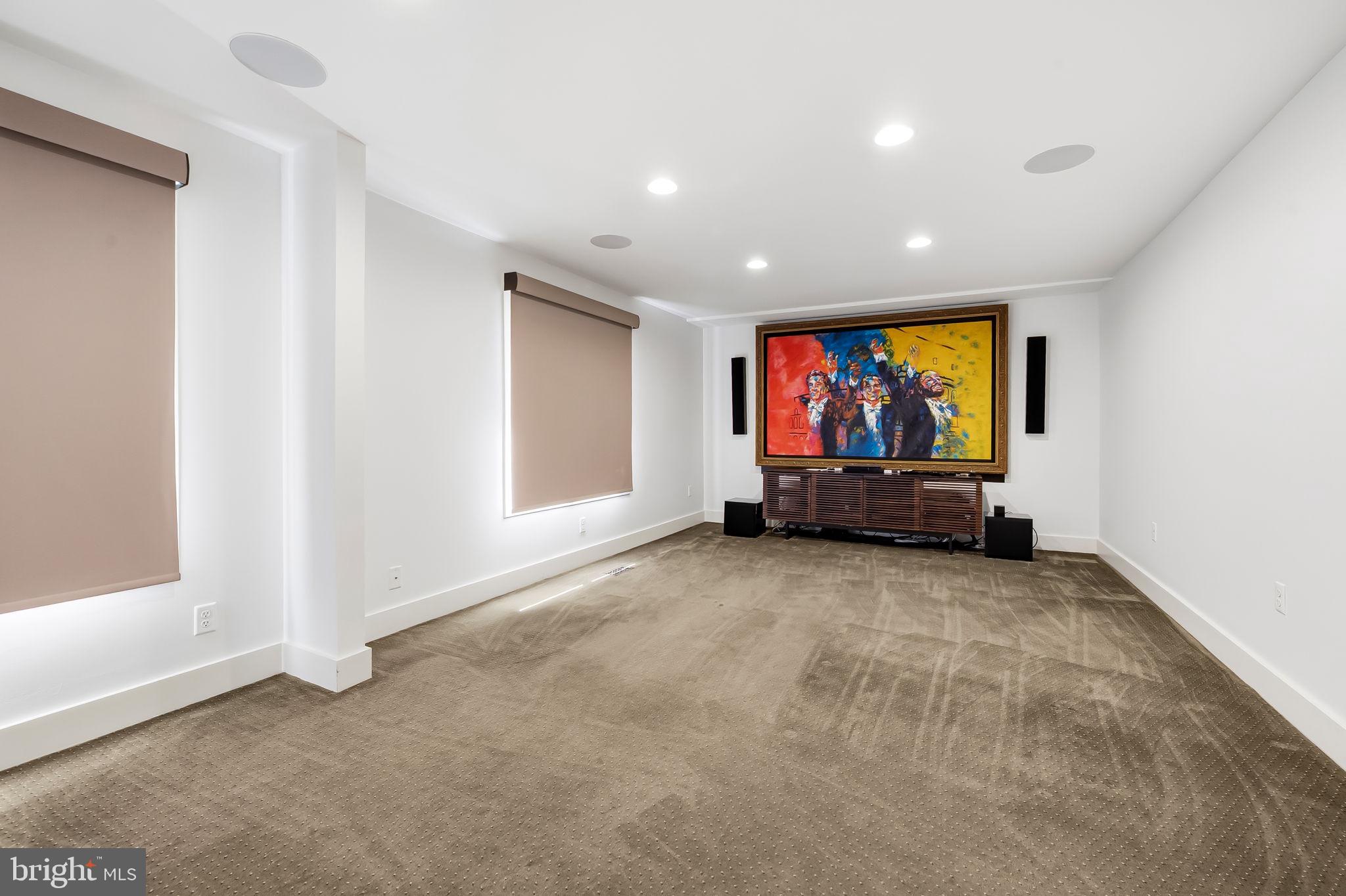 REGENCY PARK - Residential