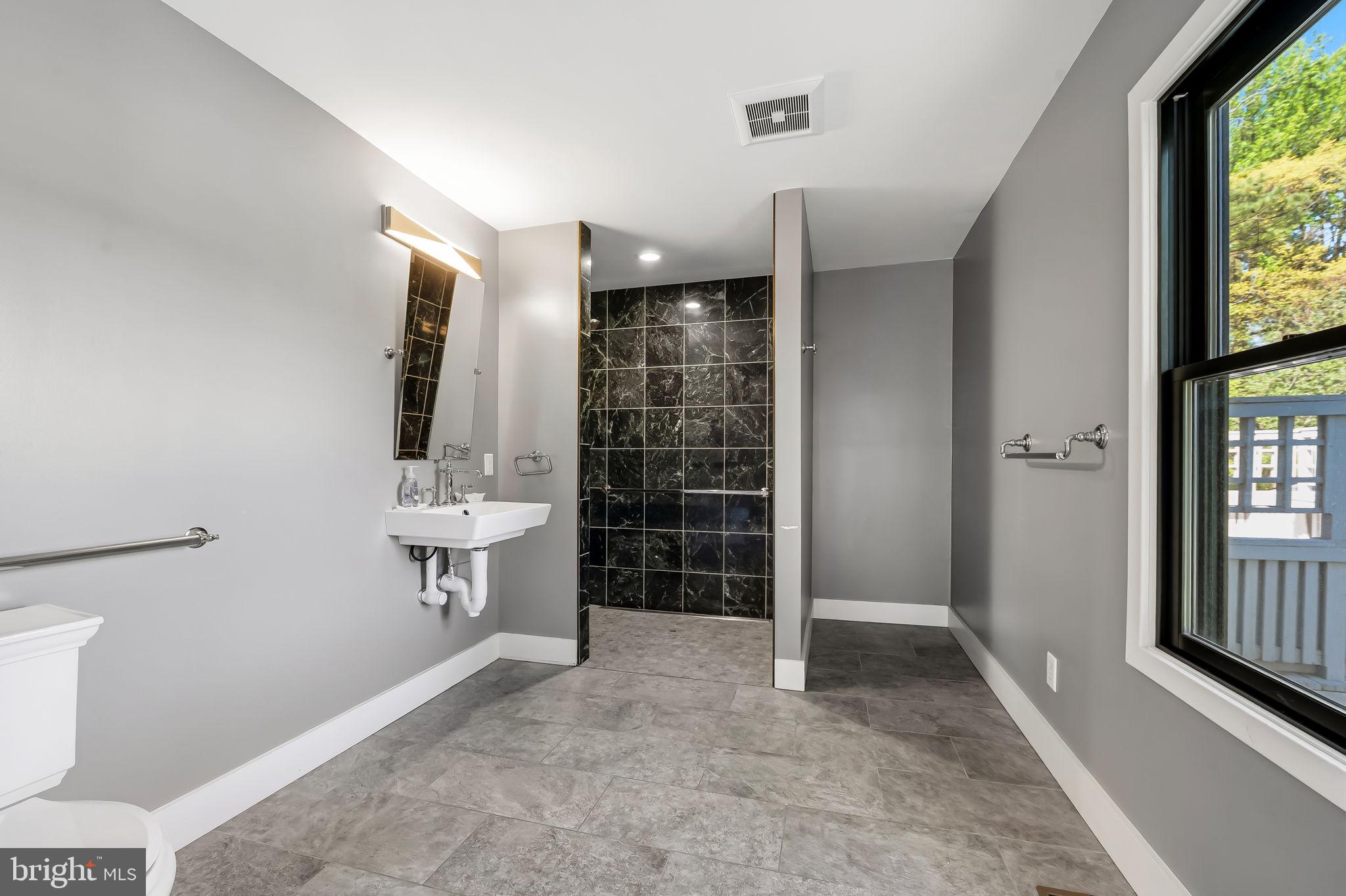 REGENCY PARK - Residential