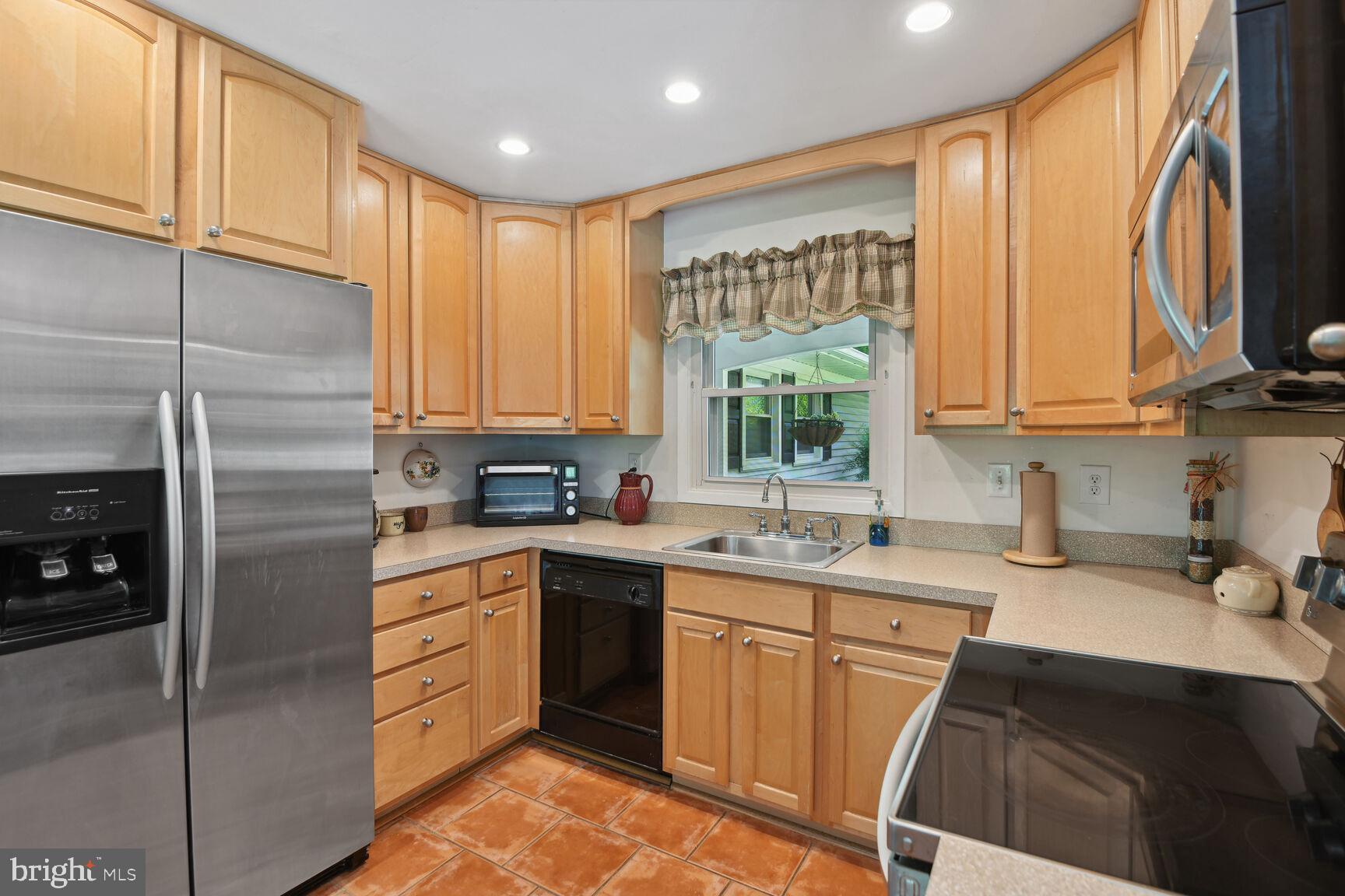 YORKTOWN AT BELAIR - Residential