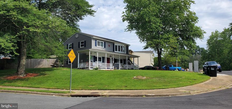 Well-appointed.!!! Corner lot house with 3 bedrooms and 2 full bathrooms and a small office,  2 Family rooms, a welcoming front porch, and Deck off the kitchen, The house was updated in 2018, near to shopping center and parks,  1-395 around the corner. 
This property is eligible for a $10,000 GRANT and BELOW MARKET interest rate for qualified buyers through George Mason Mortgage.