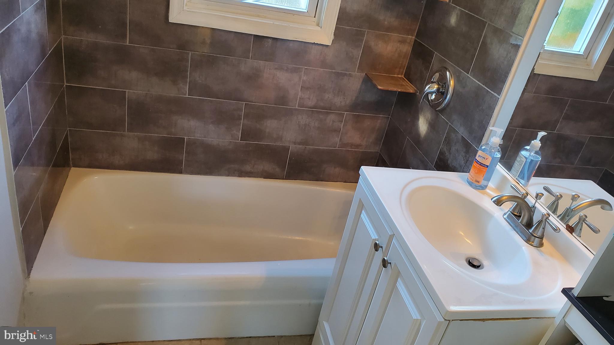 DALE CITY - Residential