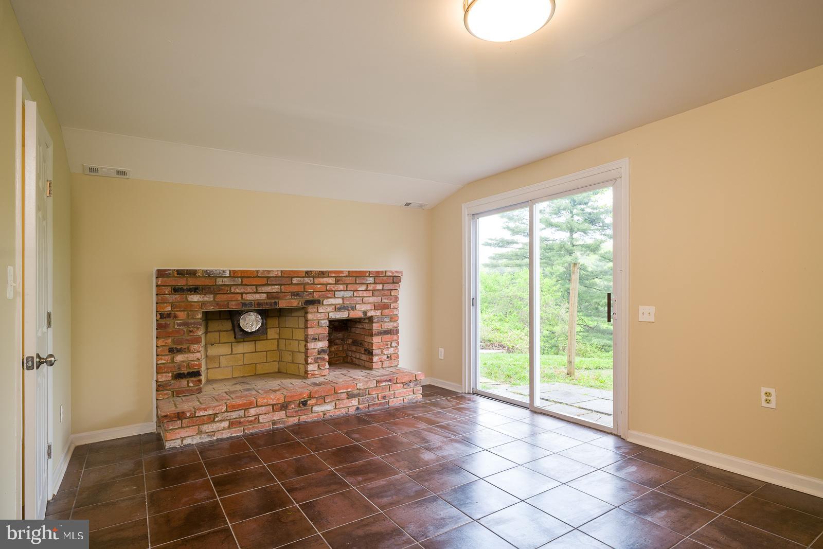 MONTGOMERY VILLAGE - Residential