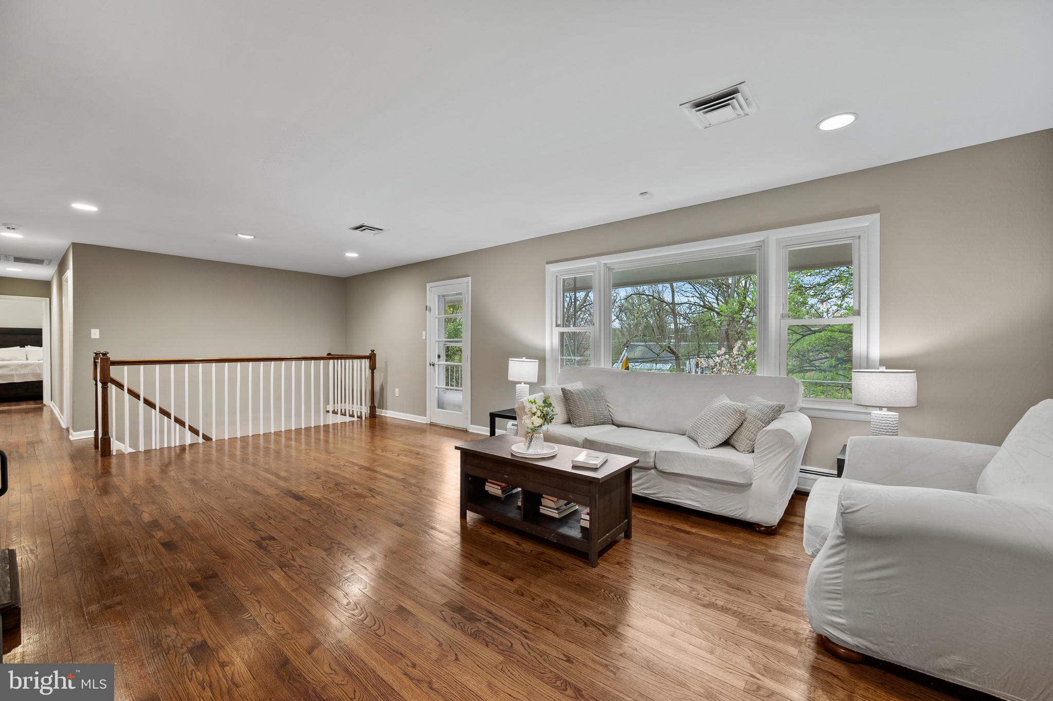 WOODSIDE PARK - Residential