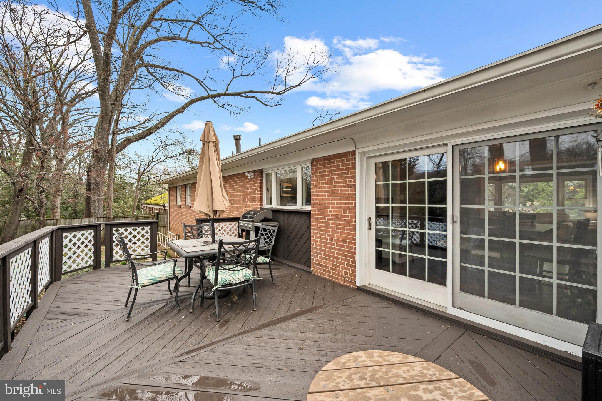 WOODSIDE PARK - Residential