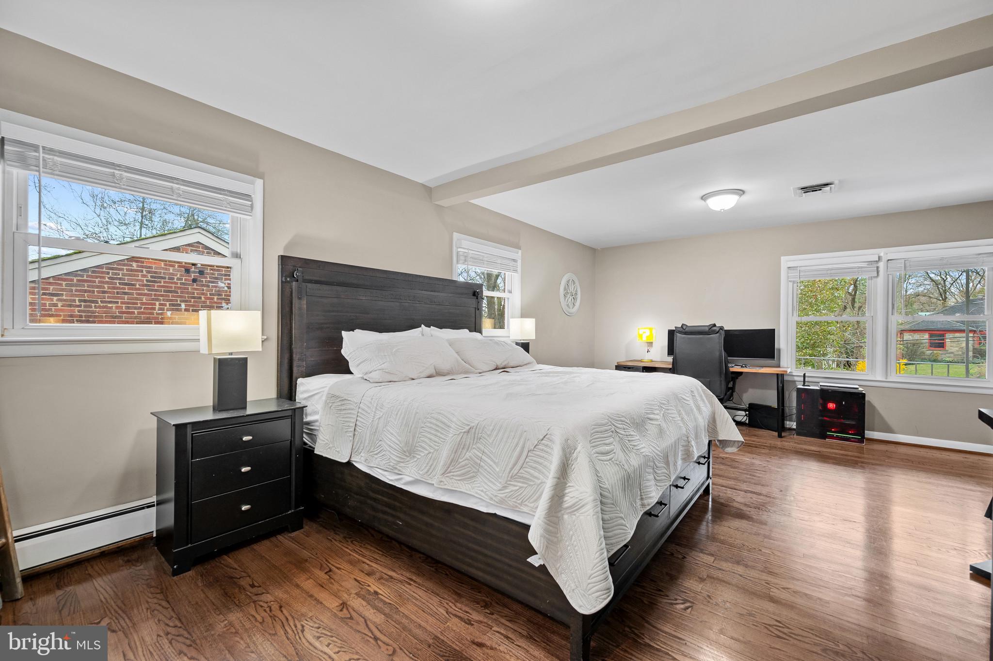 WOODSIDE PARK - Residential