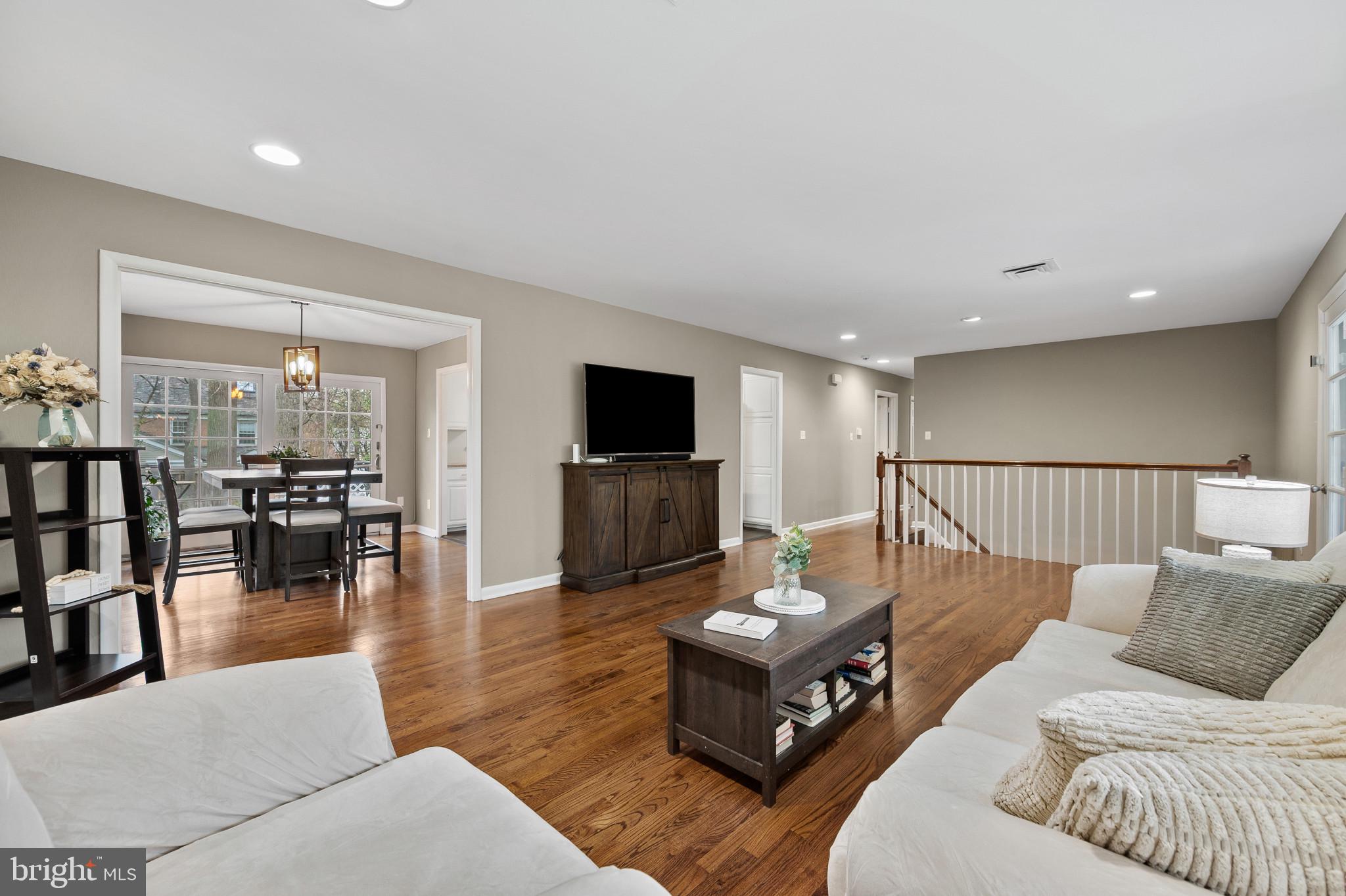 WOODSIDE PARK - Residential