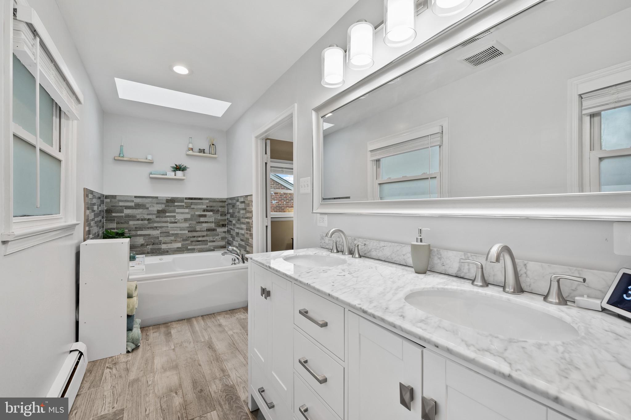 WOODSIDE PARK - Residential