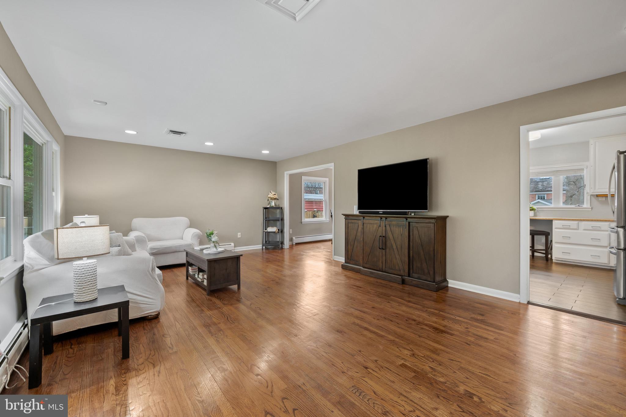 WOODSIDE PARK - Residential