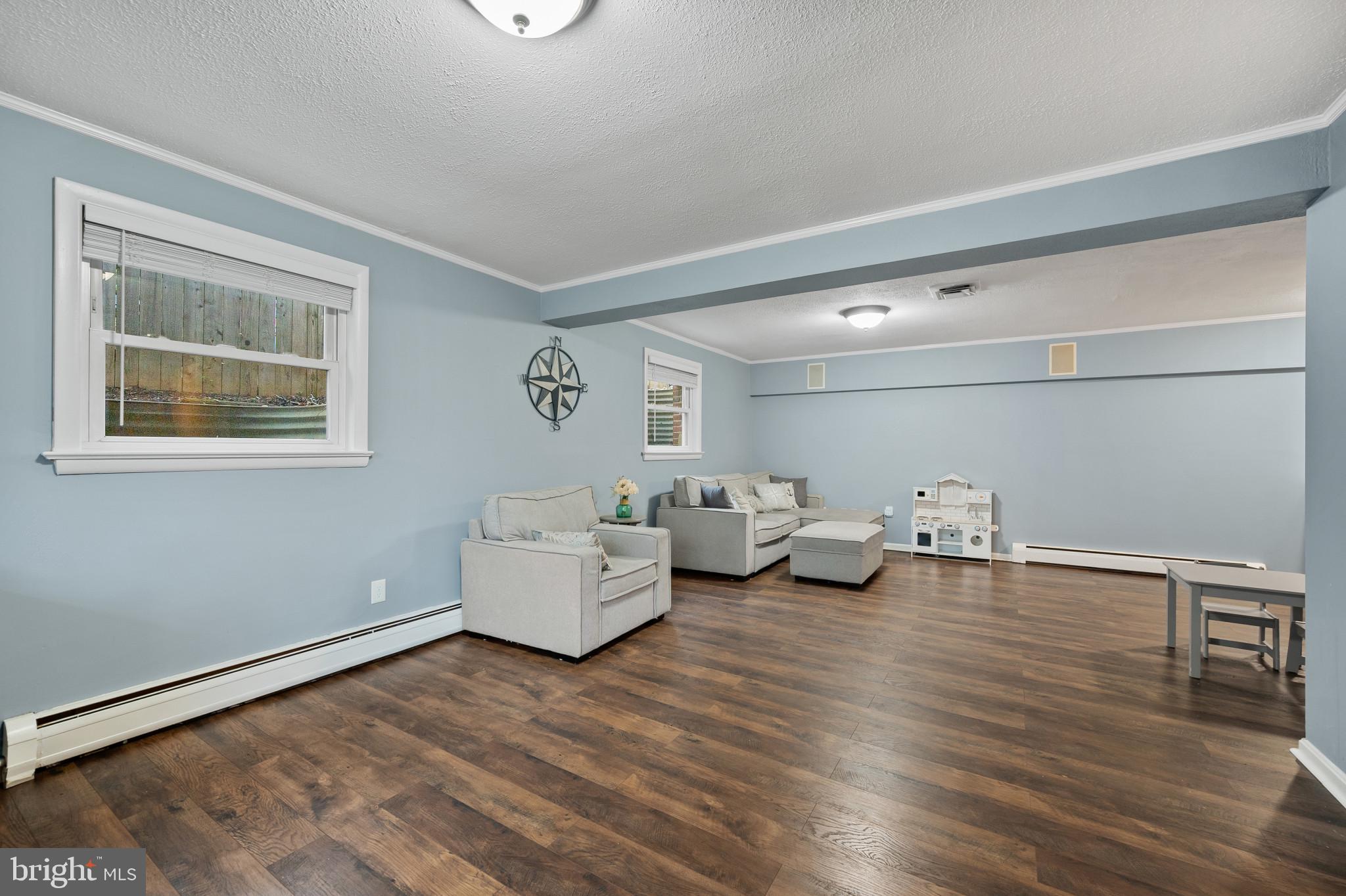 WOODSIDE PARK - Residential