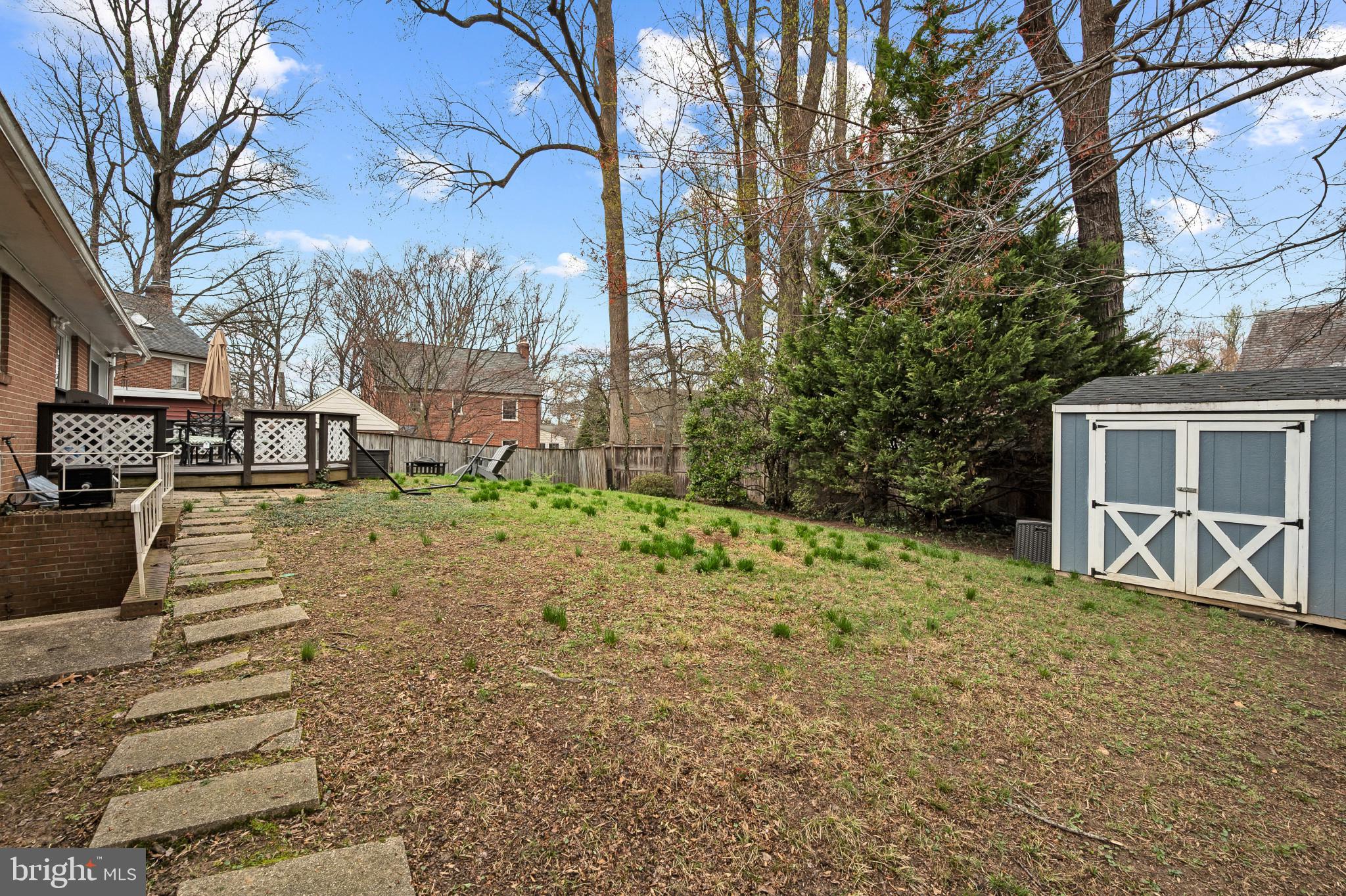 WOODSIDE PARK - Residential