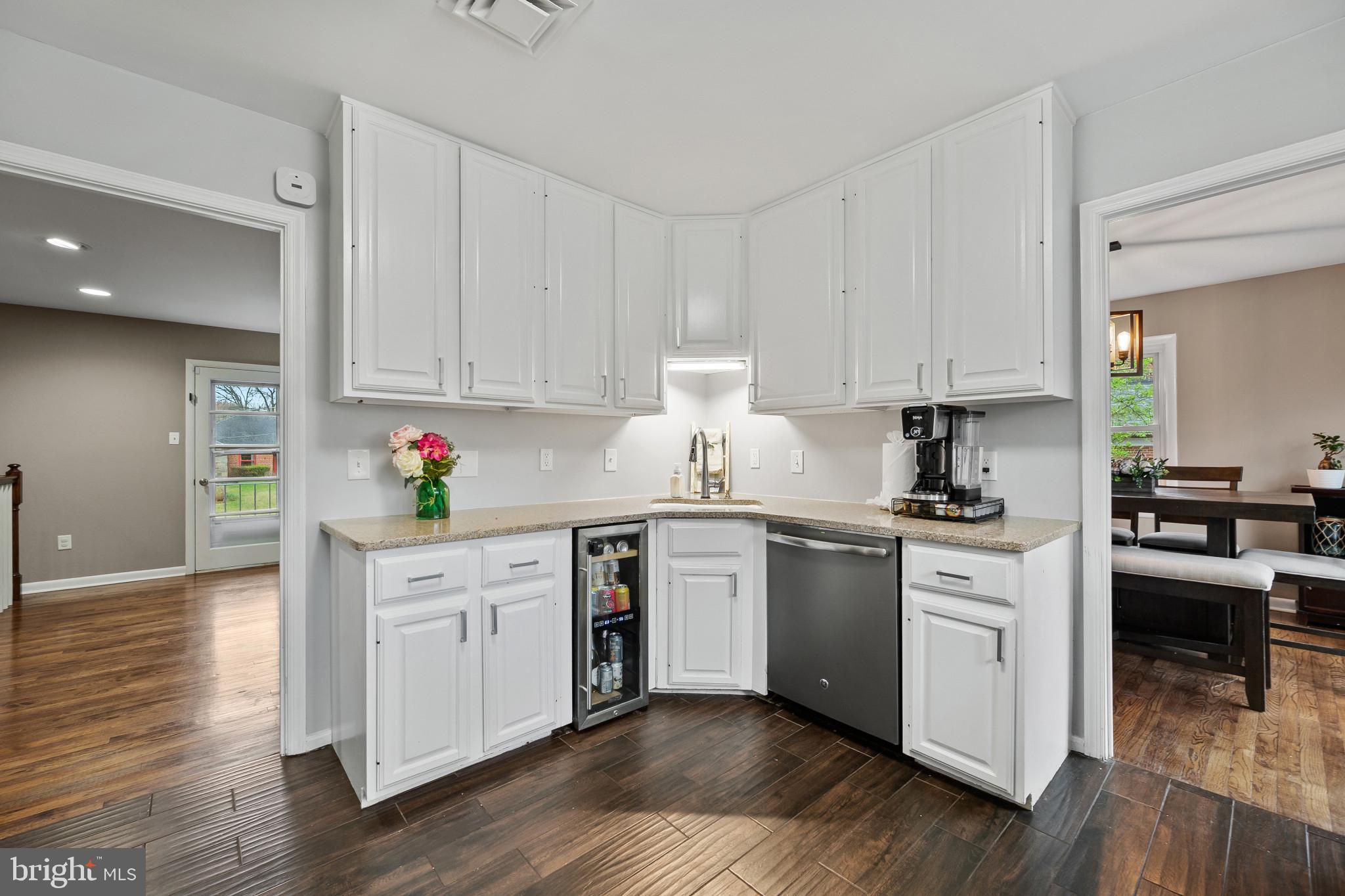 WOODSIDE PARK - Residential