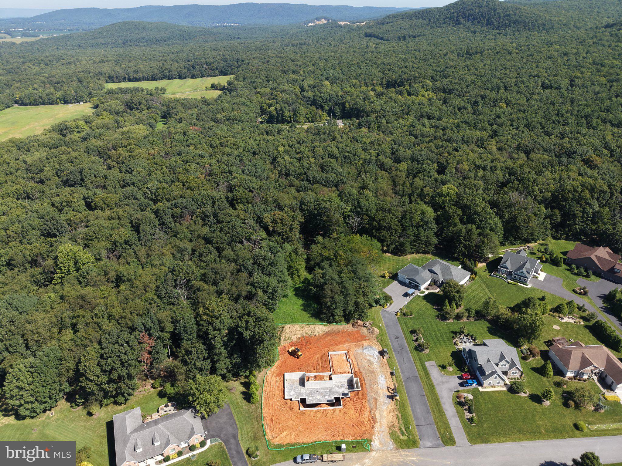 .9+/- ACRES KILLARNEY DRIVE
