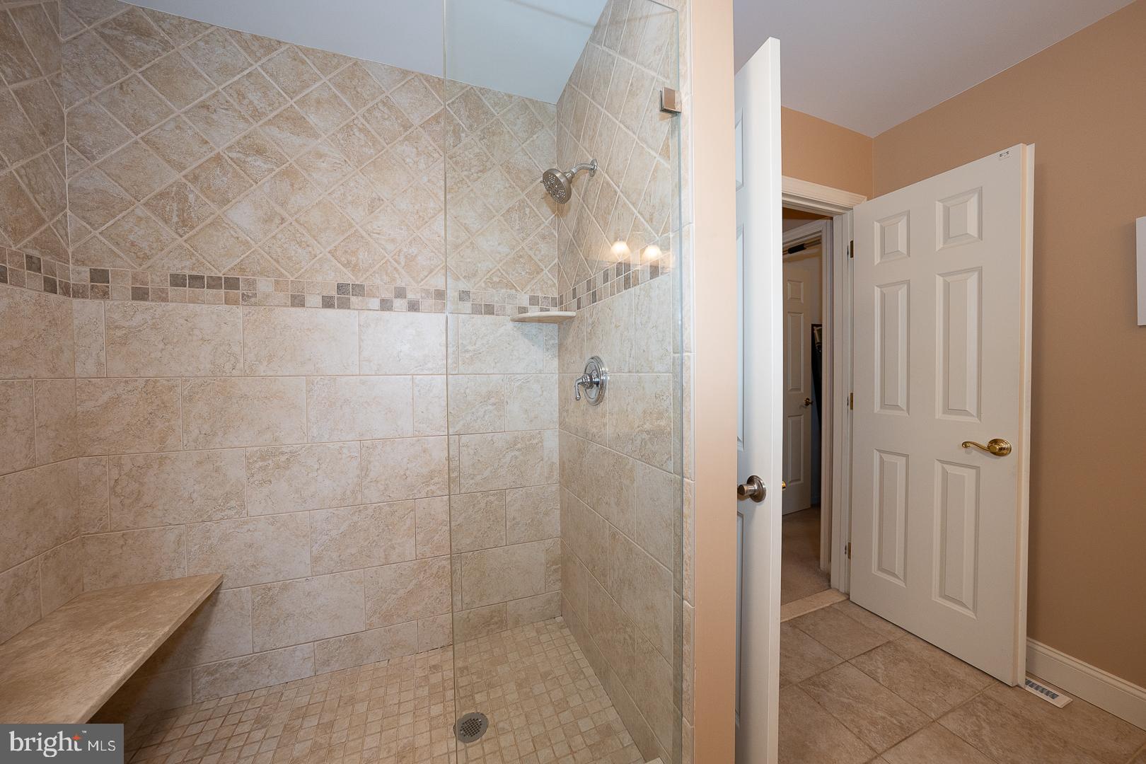 HUNT COUNTRY - Residential