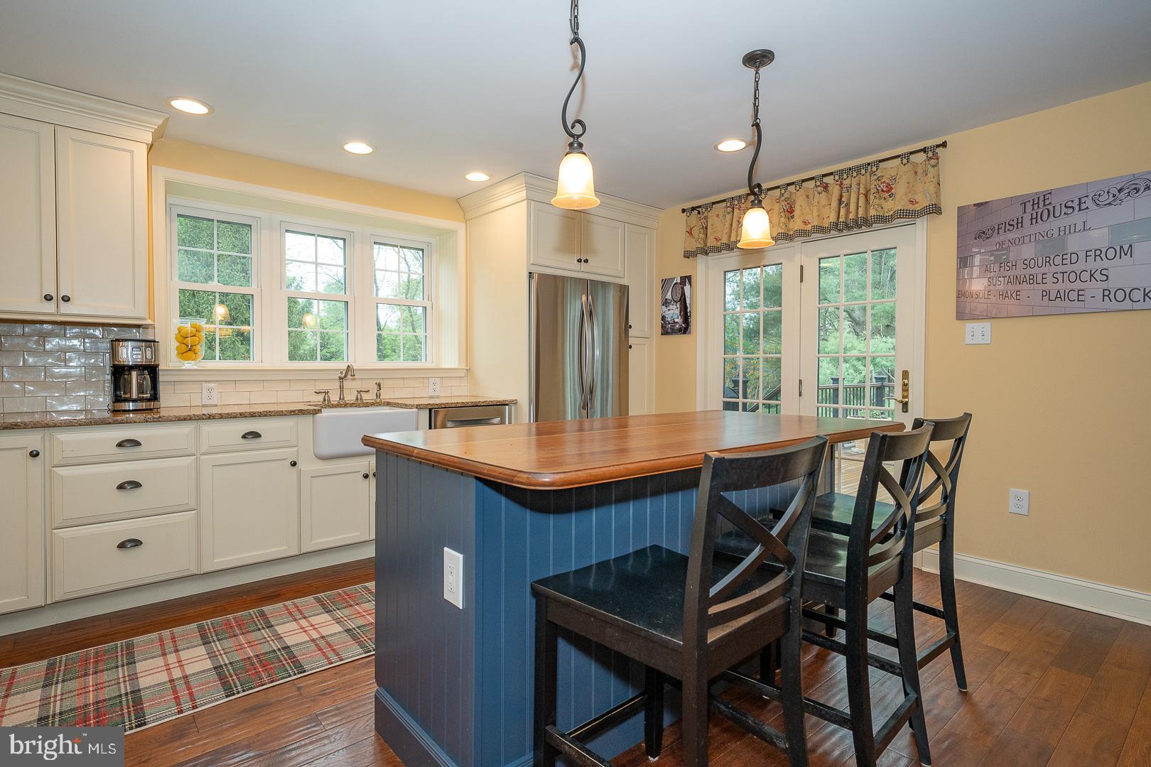 HUNT COUNTRY - Residential