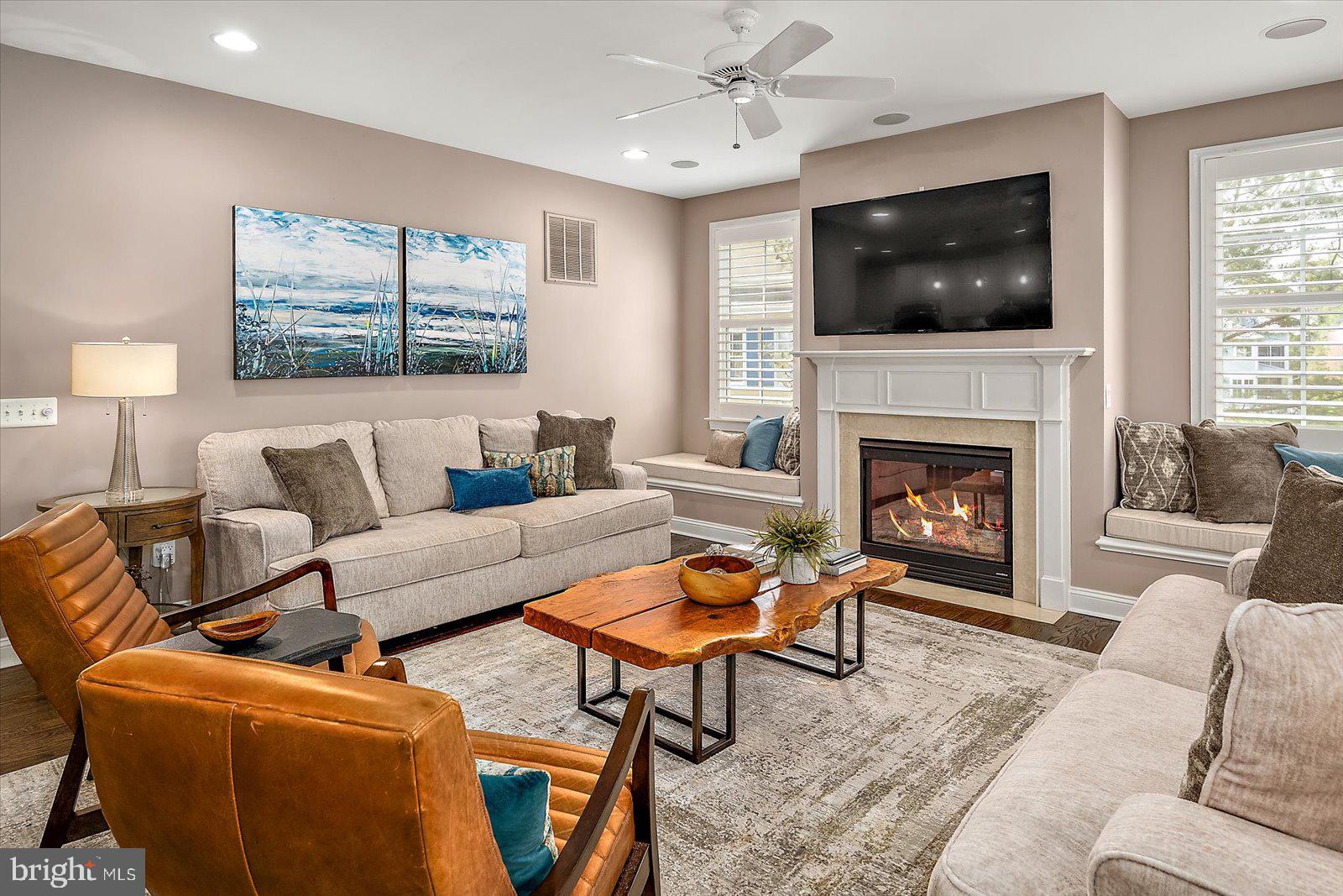 PENINSULA - Residential