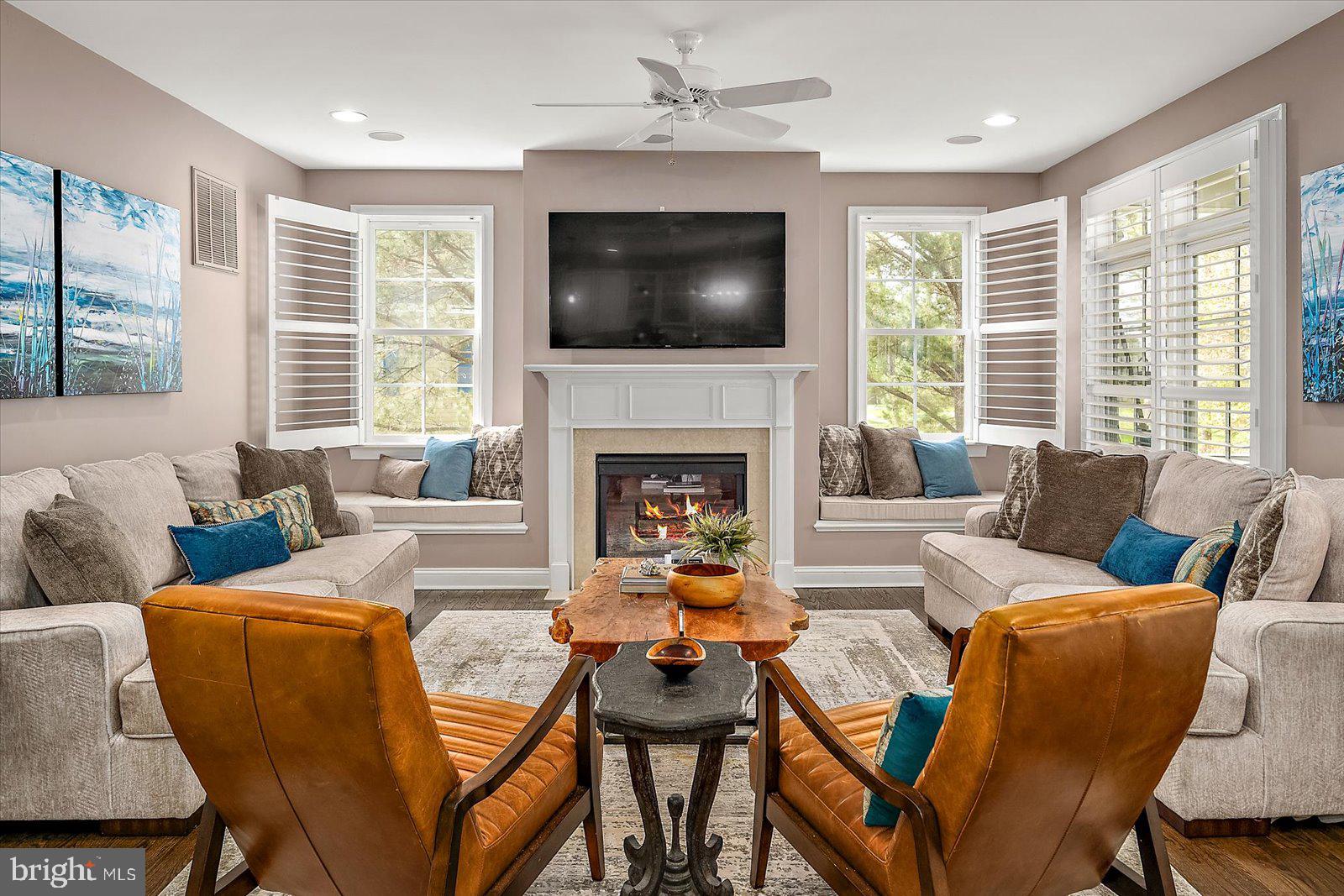 PENINSULA - Residential