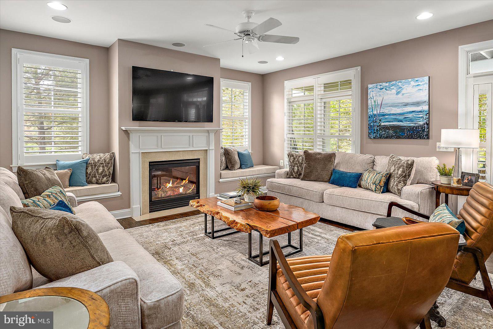 PENINSULA - Residential