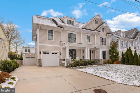 Photo of 4508 Windsor Lane, BETHESDA, MD 20814 (MLS # MDMC2212836)