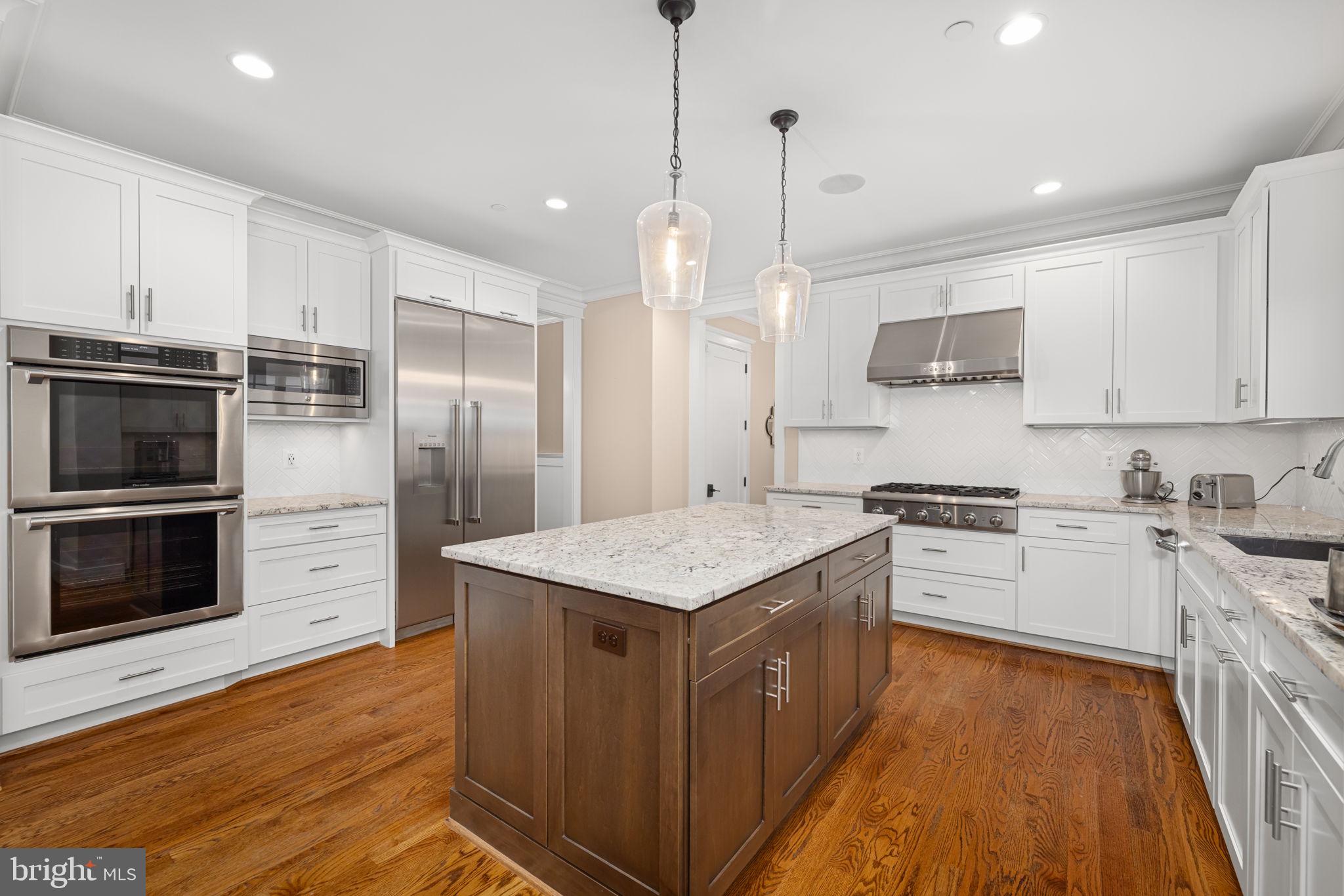 GLENBROOK VILLAGE - Residential