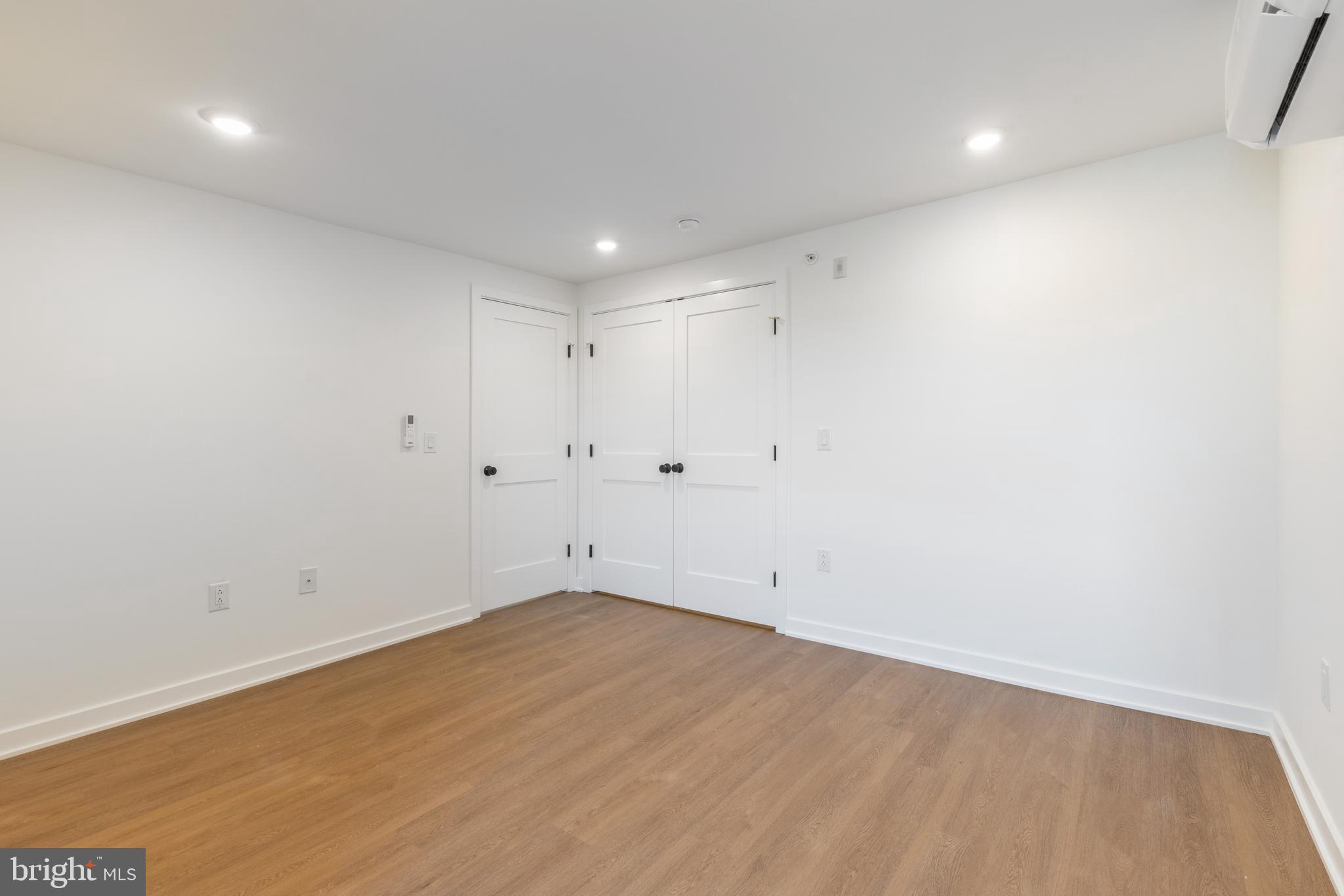 WASHINGTON SQ WEST - Residential Lease