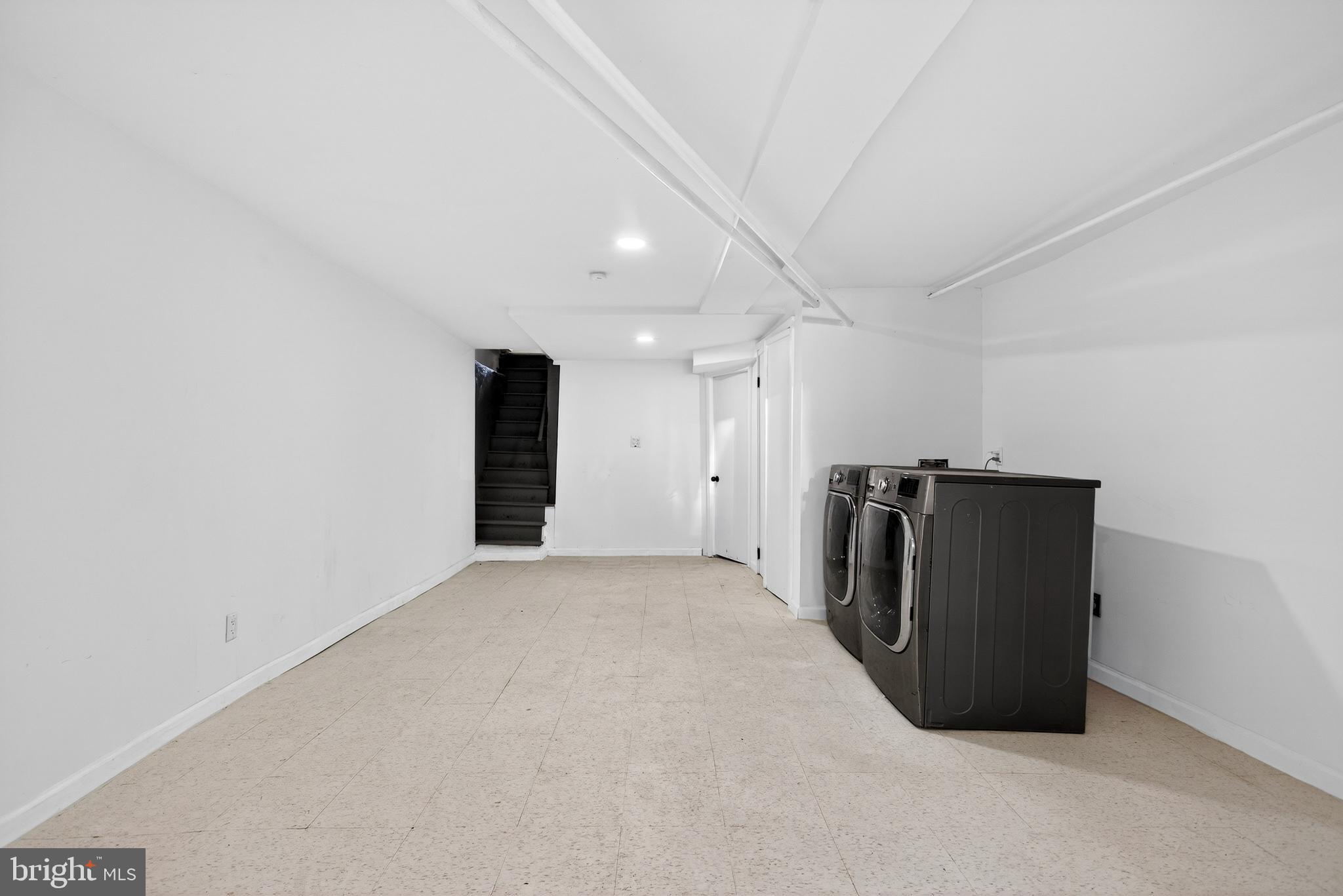 GERMANTOWN - Residential