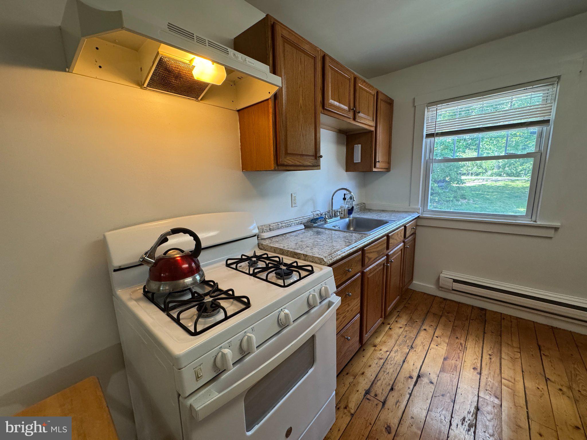 5685 YORK ROAD 3