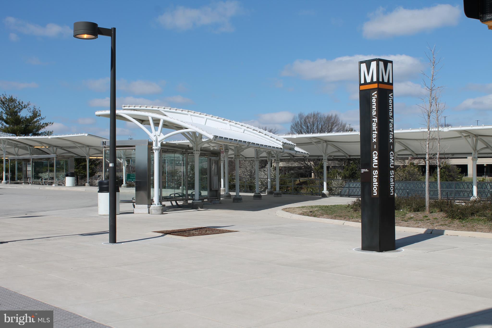 CIRCLE WOODS - Residential