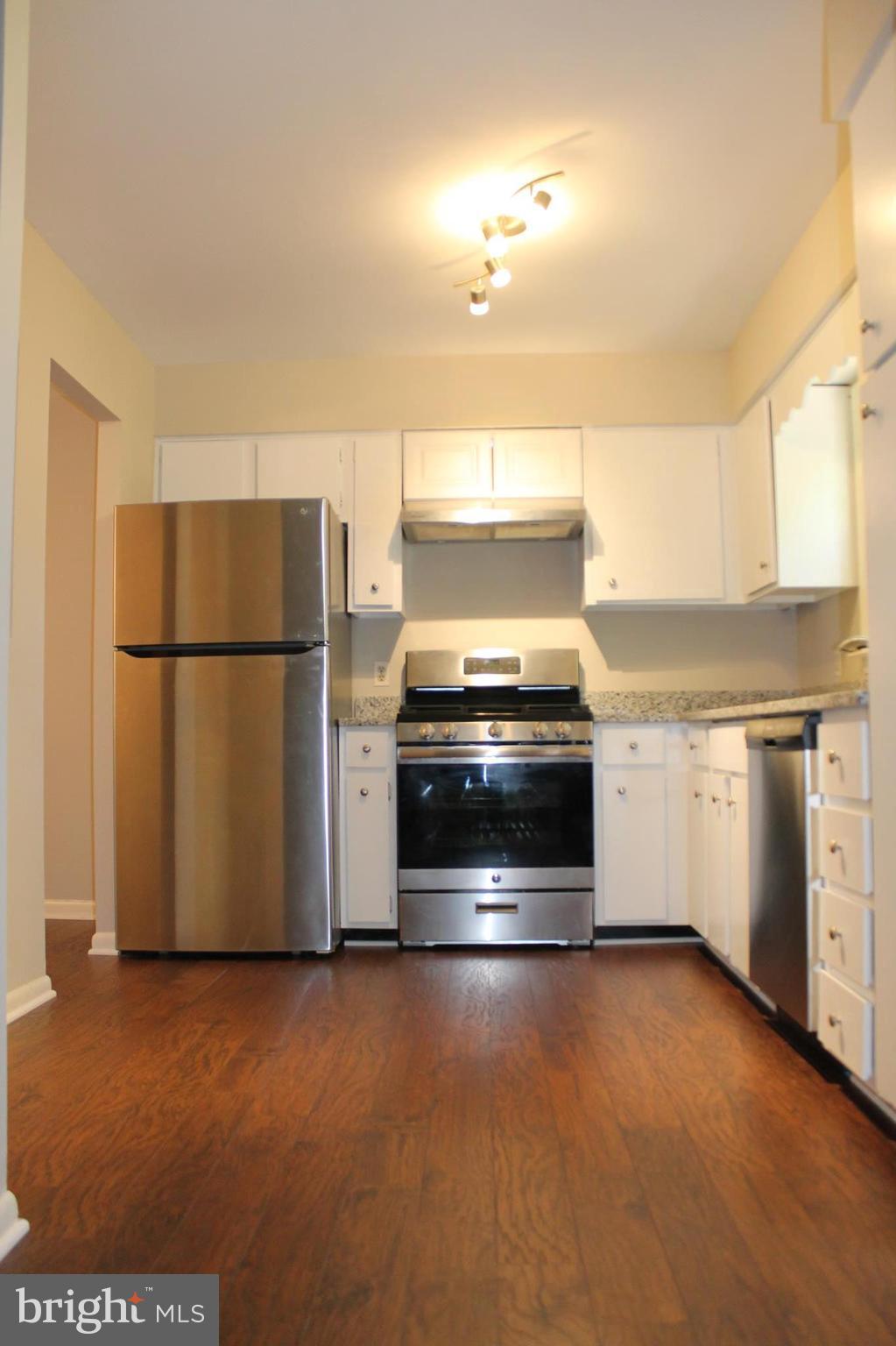 CIRCLE WOODS - Residential