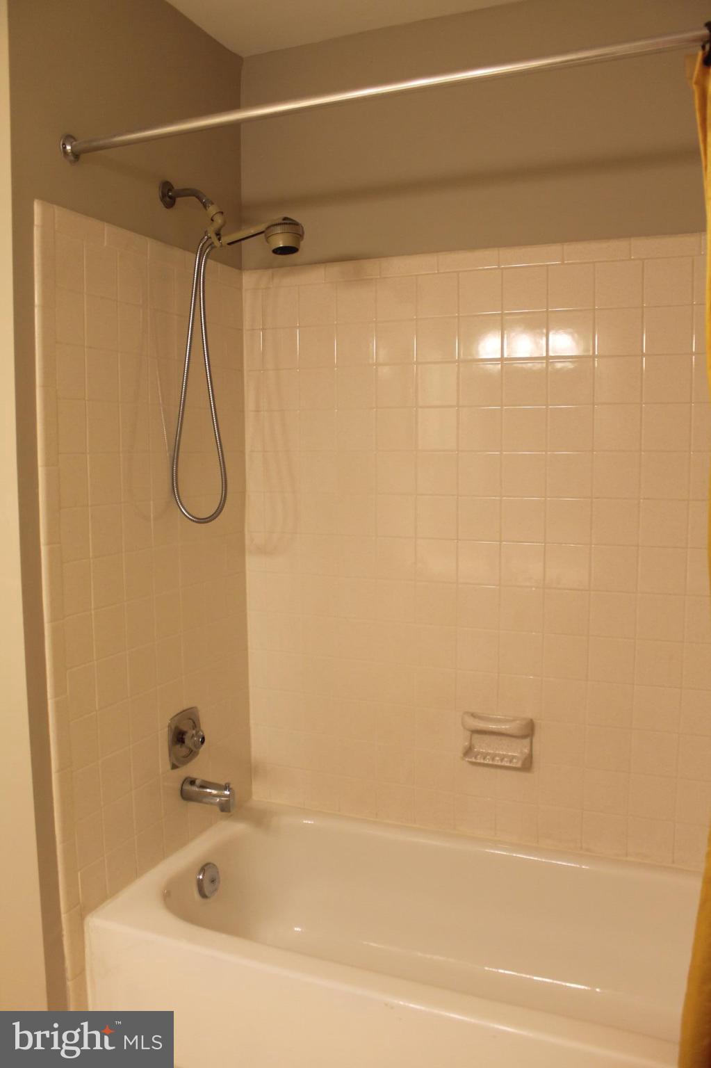 CIRCLE WOODS - Residential