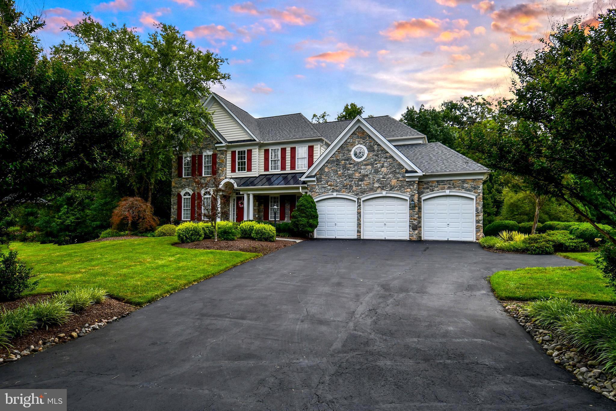 14093 BURNLEY GLEN COURT