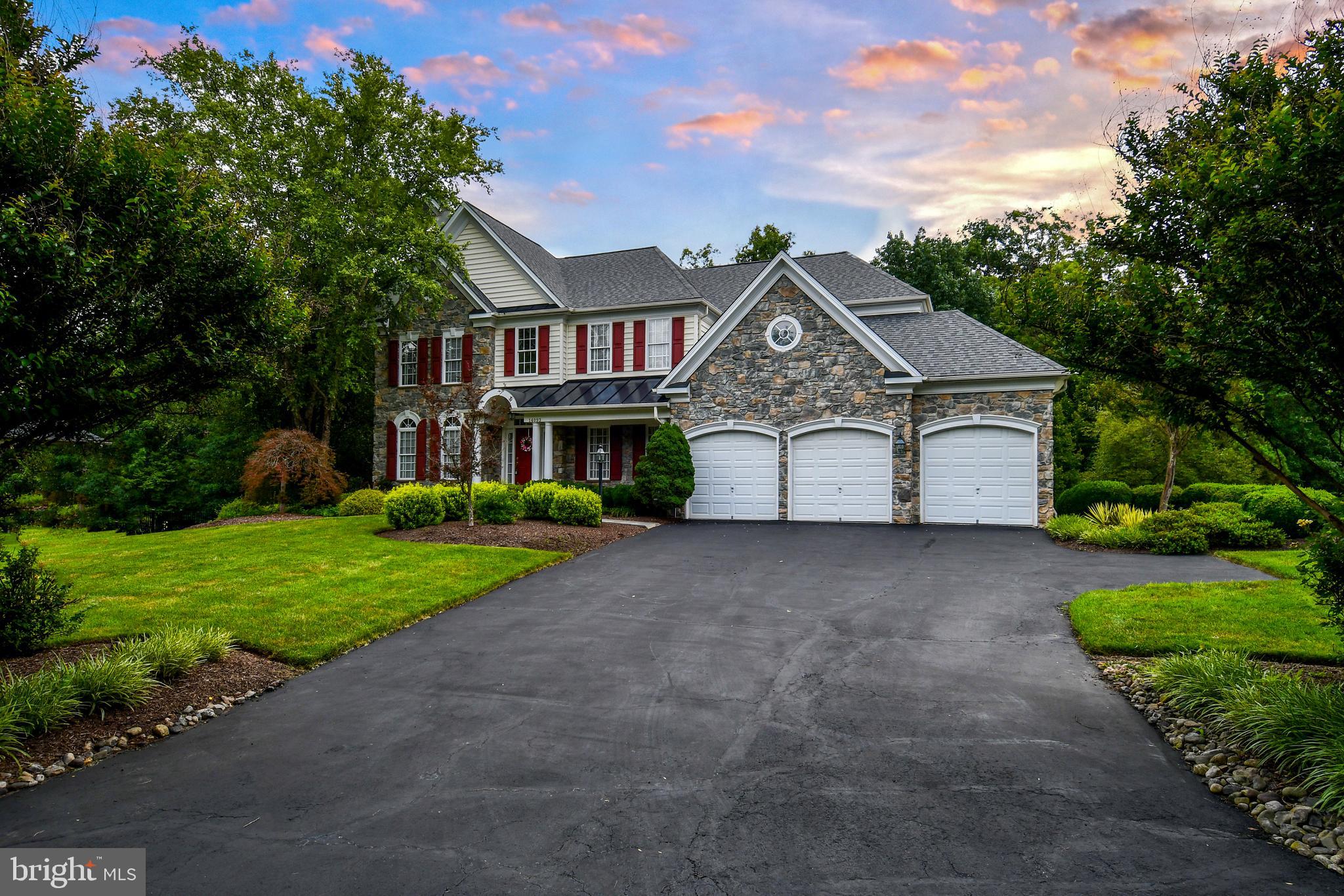 14093 BURNLEY GLEN COURT