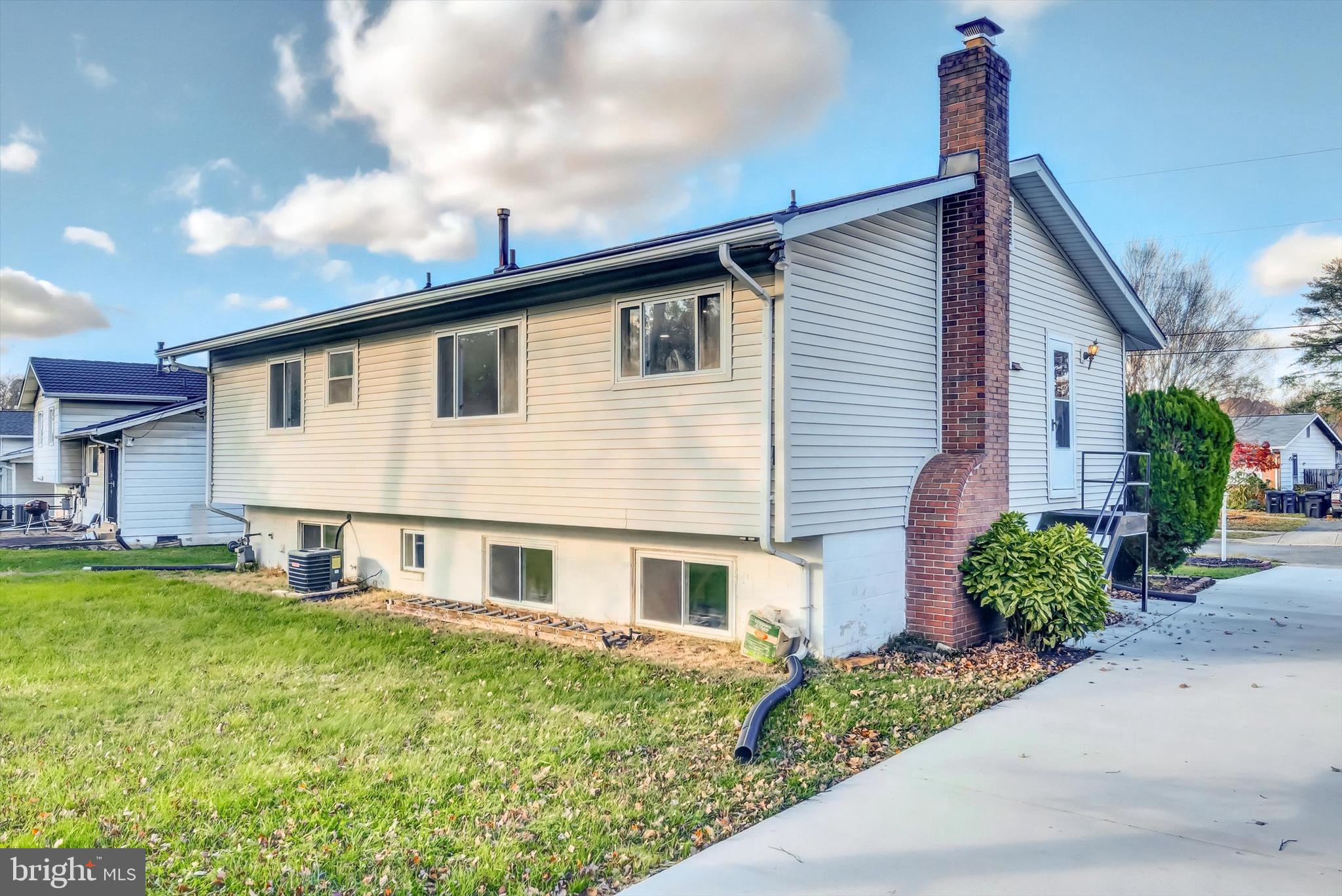 WHITFIELD WOODS - Residential