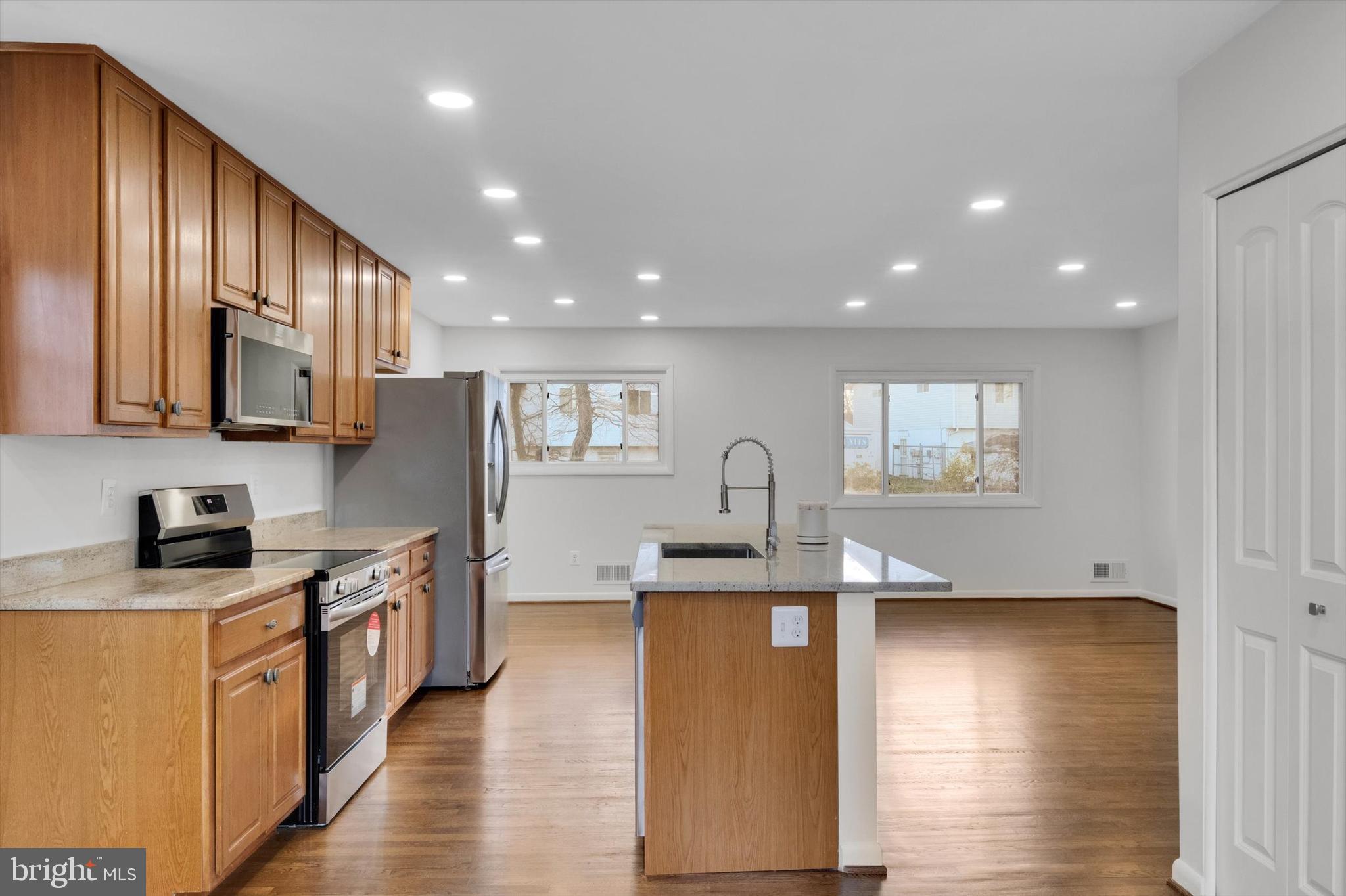 WHITFIELD WOODS - Residential