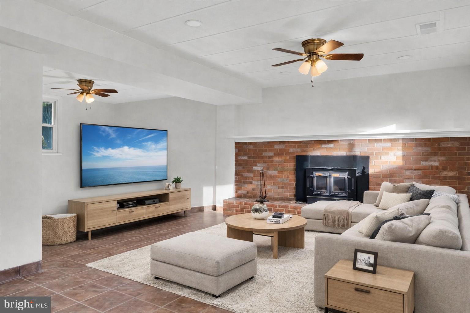 WHITFIELD WOODS - Residential