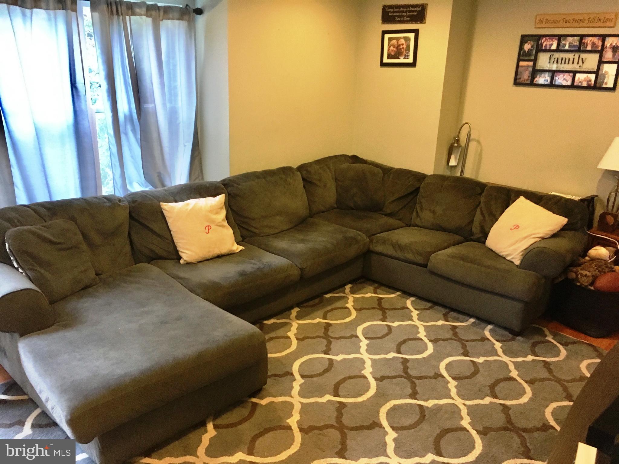 FARMINGDALE - Residential