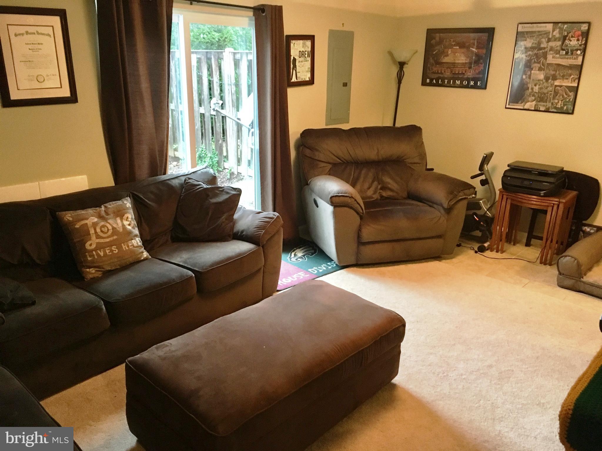 FARMINGDALE - Residential