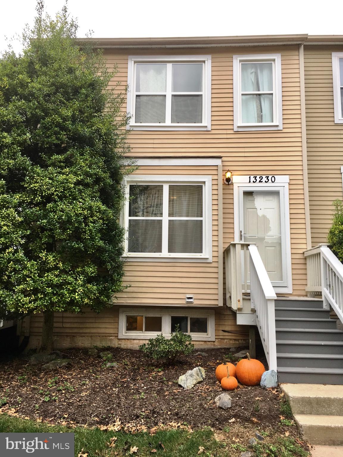 FARMINGDALE - Residential