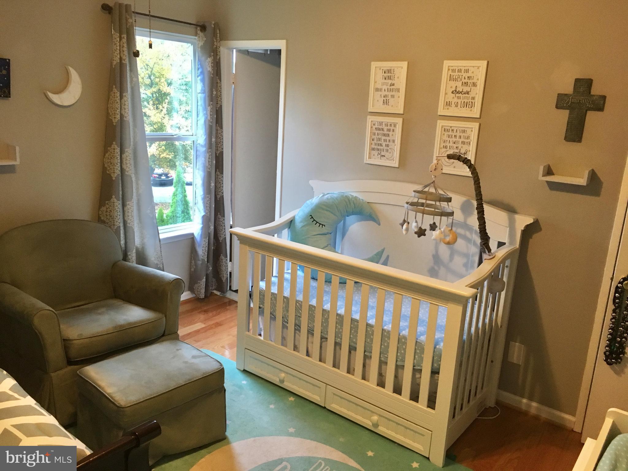 FARMINGDALE - Residential