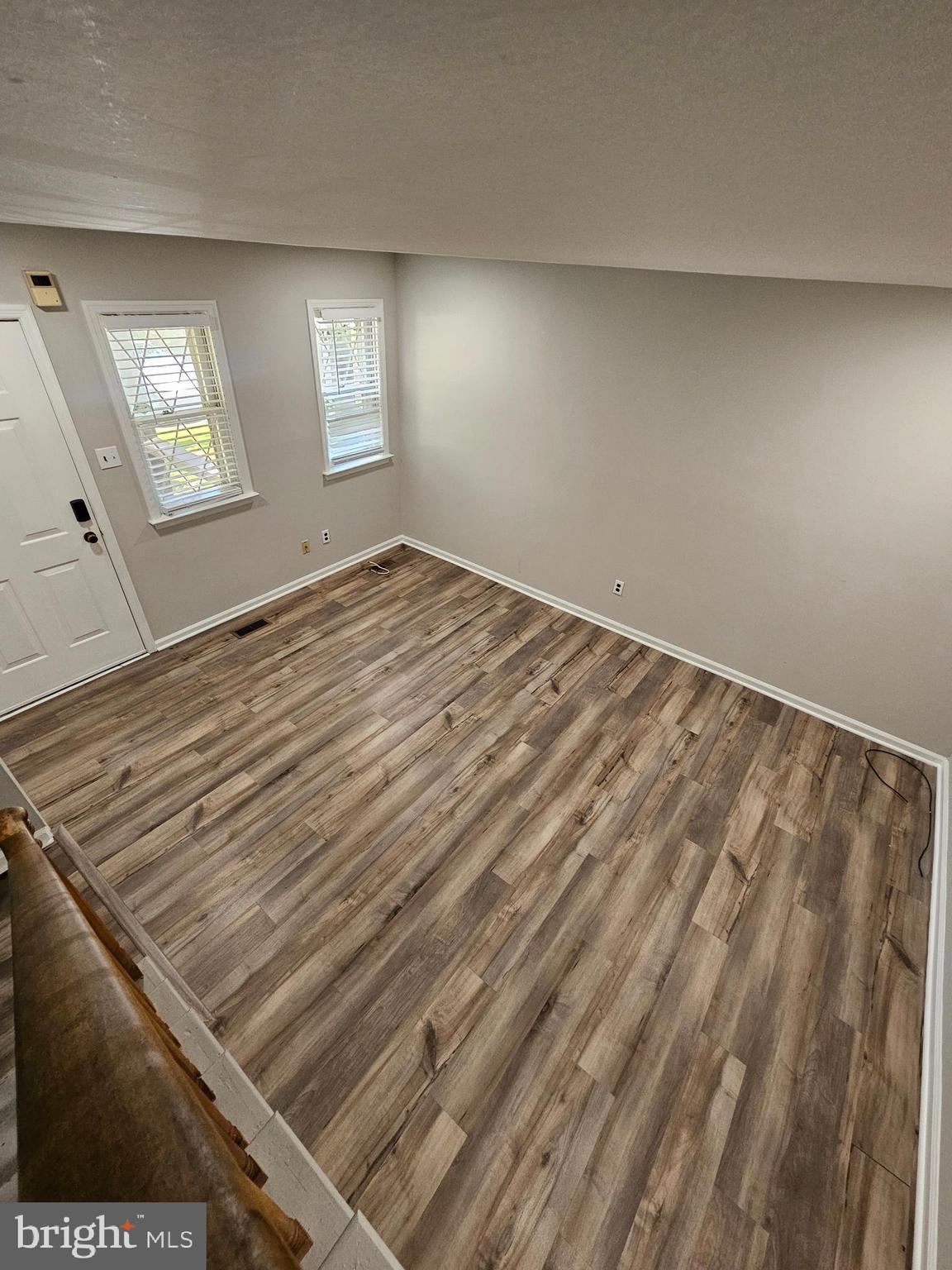 LINDEN HILL SQUARE - Residential Lease