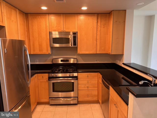 3600 S GLEBE ROAD 816W