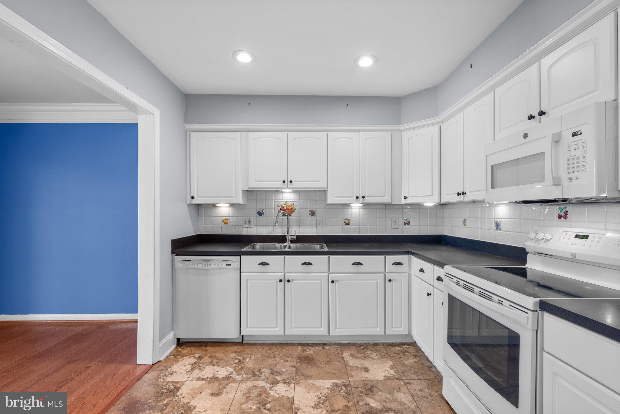 THE COVE - Residential