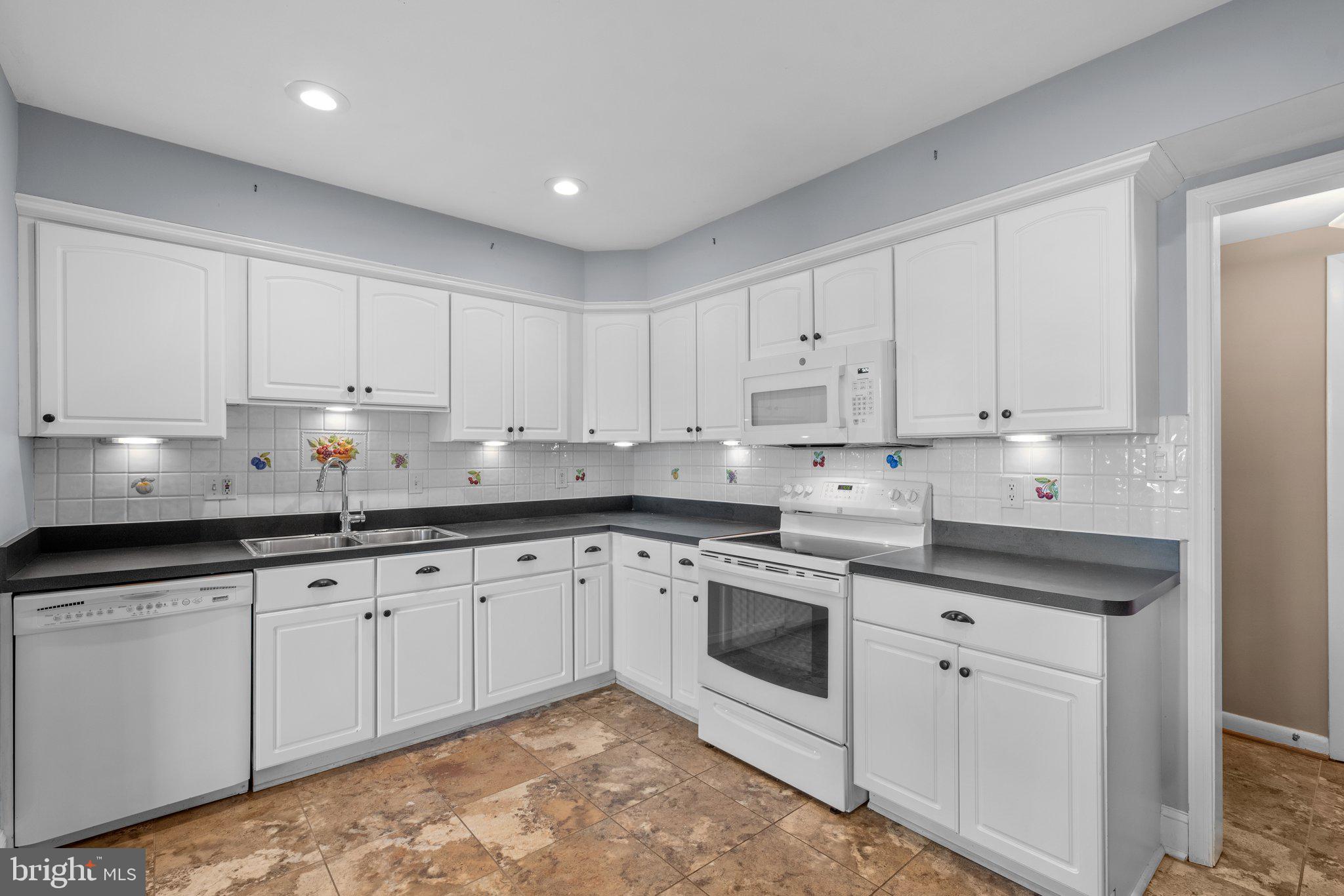 THE COVE - Residential