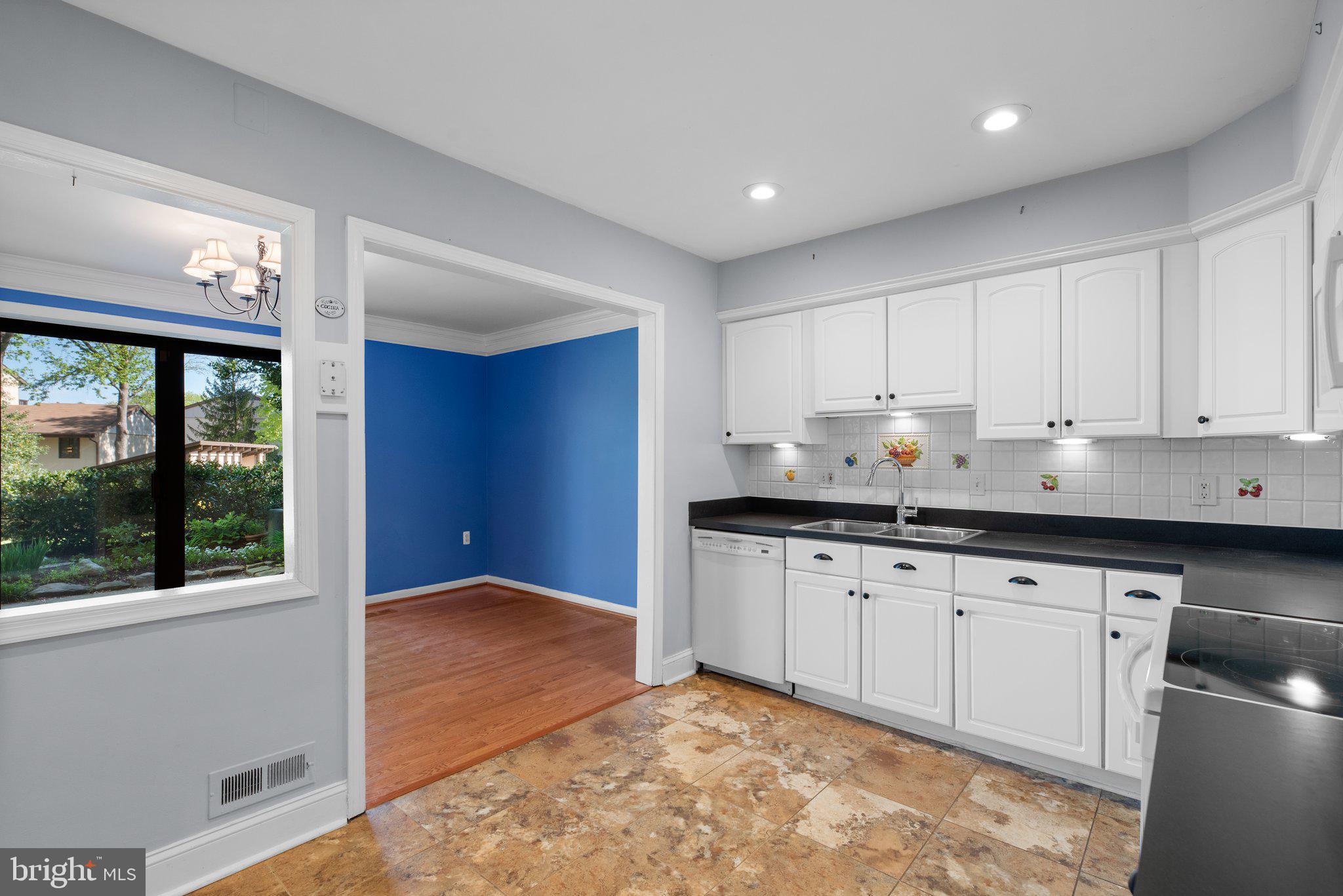 THE COVE - Residential