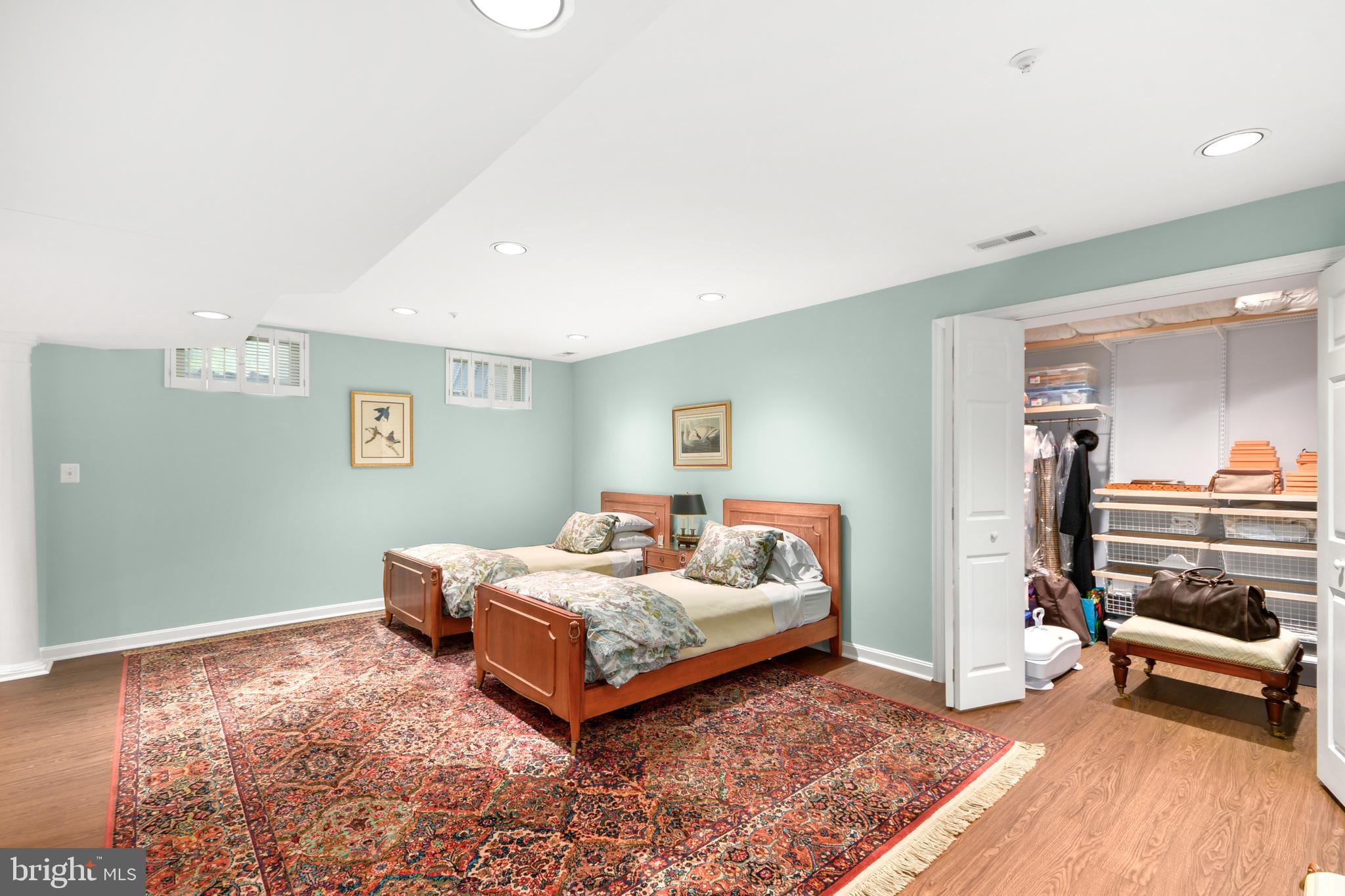 WORMANS MILL - Residential