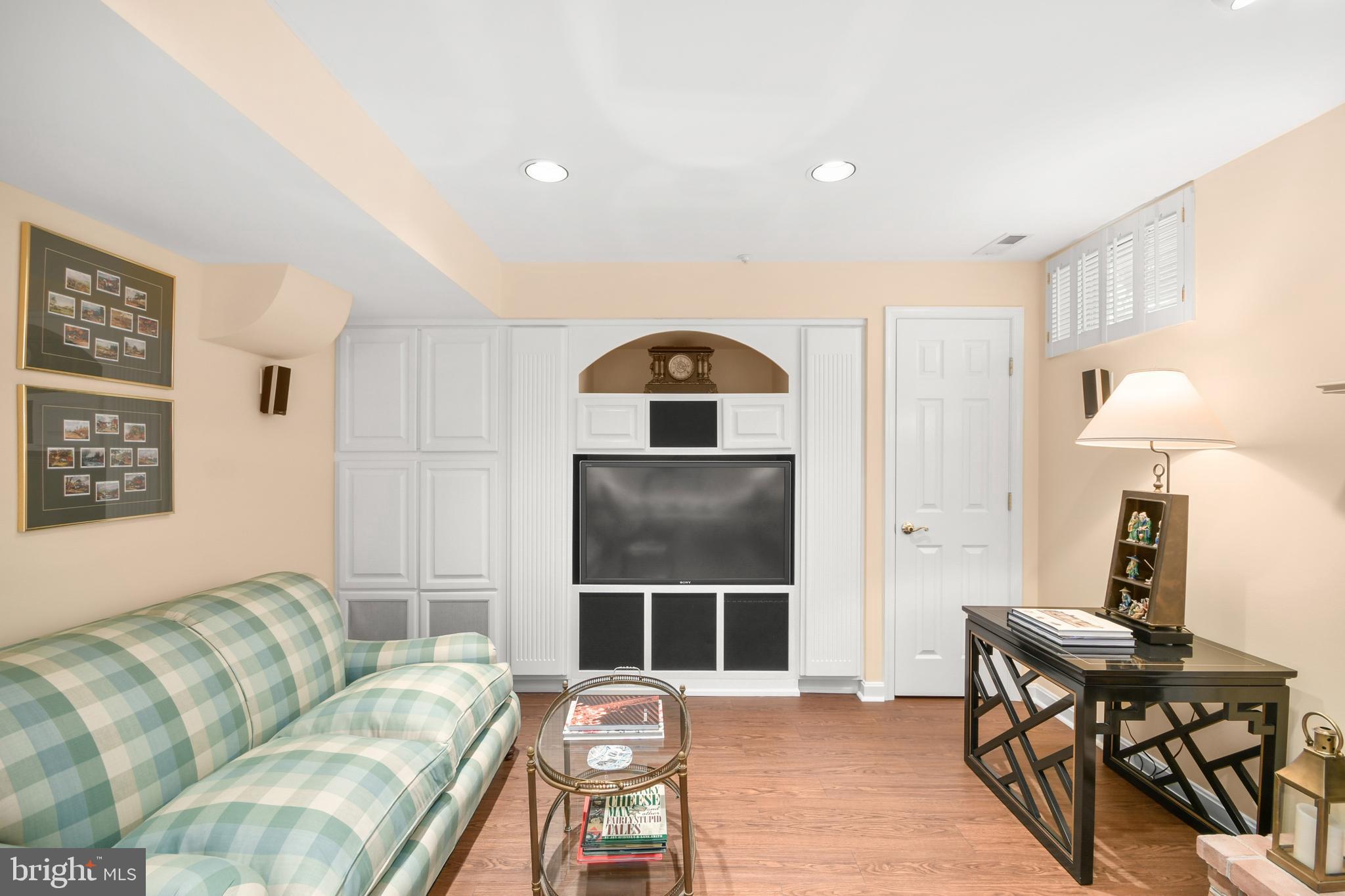 WORMANS MILL - Residential