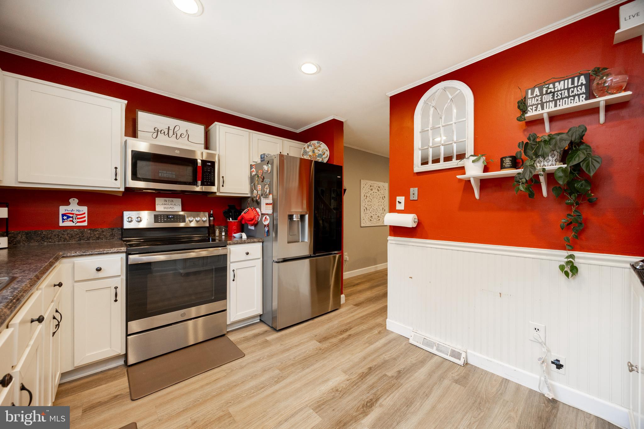 130 LARCHWOOD COURT