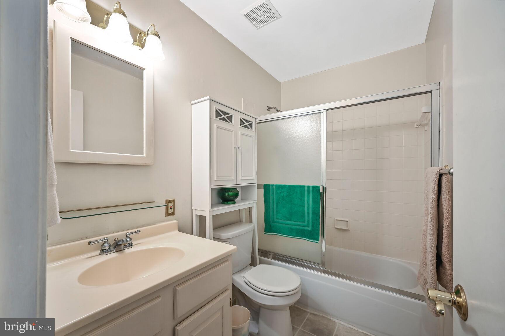 REGENT SQUARE - Residential