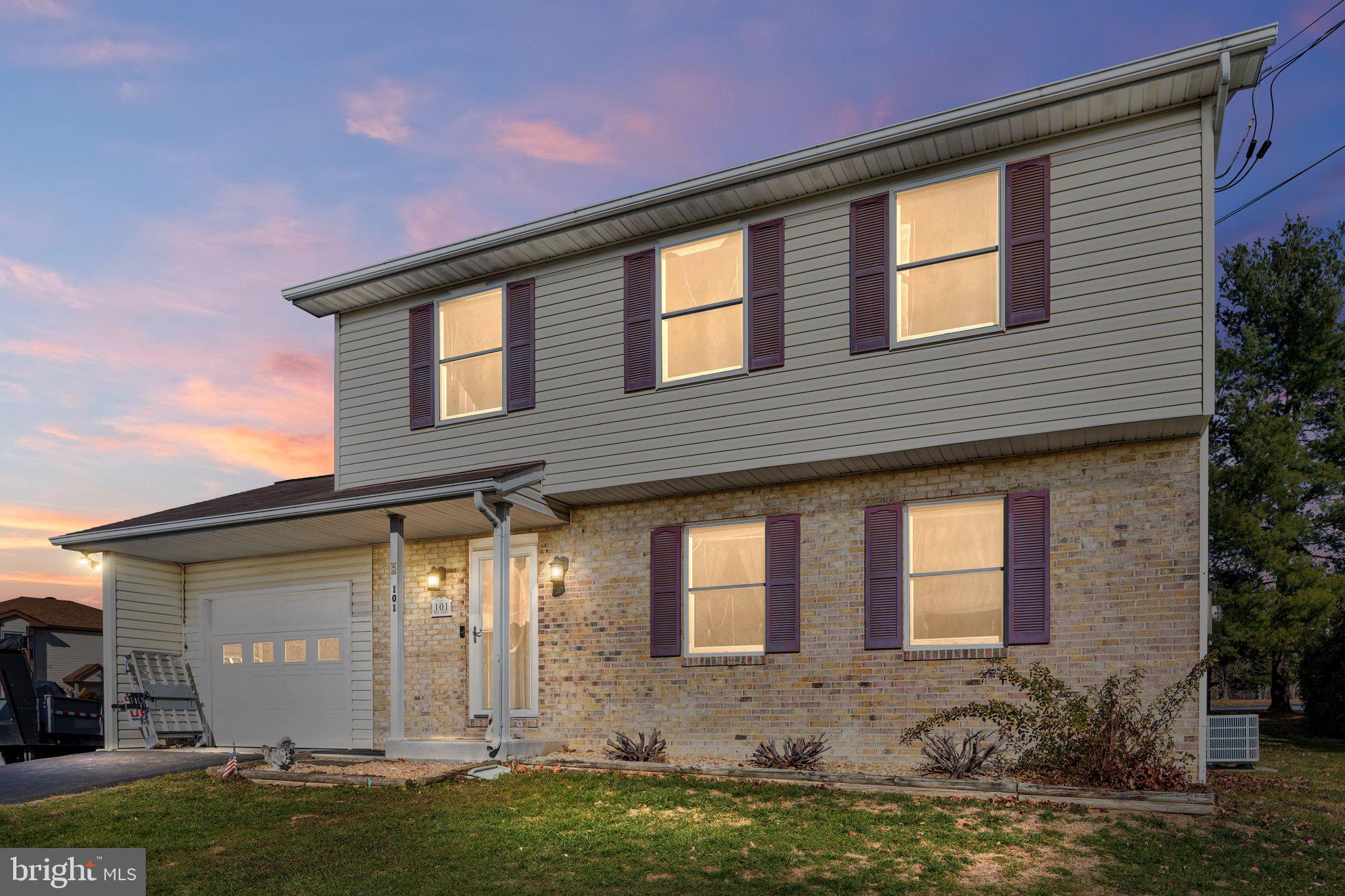 BRENTWOOD TERRACE - Residential