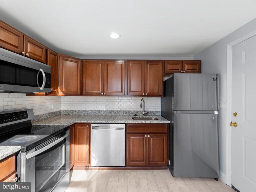 ROLAND TERRACE - Residential